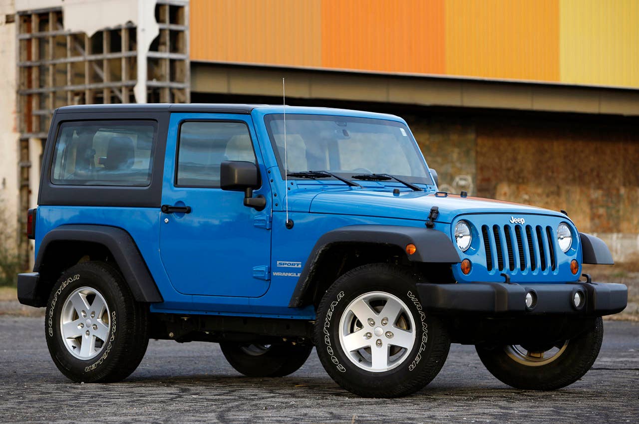 2012 Jeep Wrangler Sport front 3/4 view