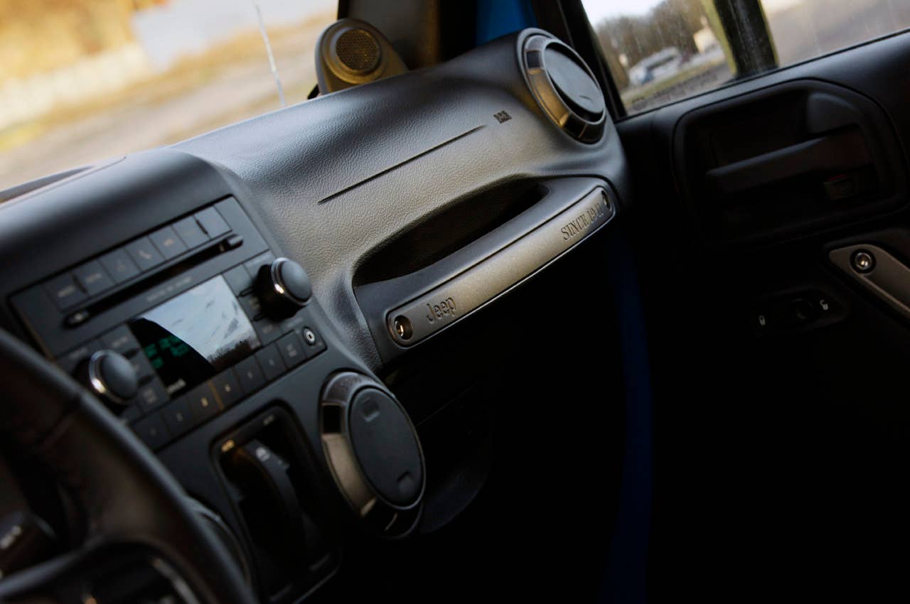 2012 Jeep Wrangler Sport dash