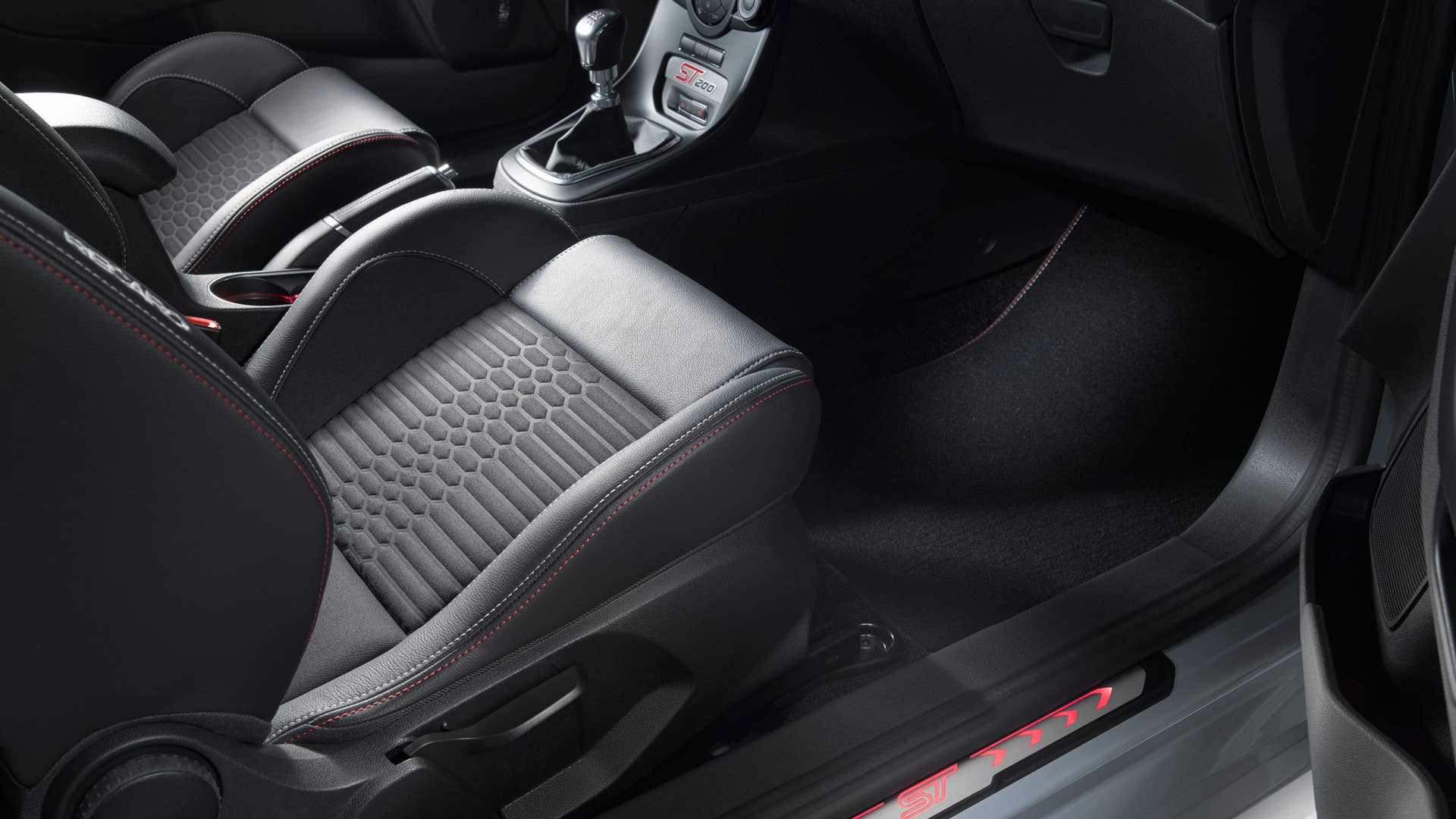 ford fiesta st200 seats detail