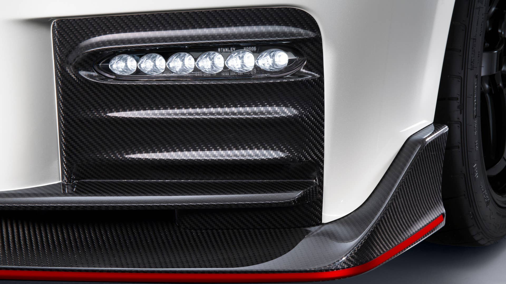 2017 nissan gt-r nismo led front splitter