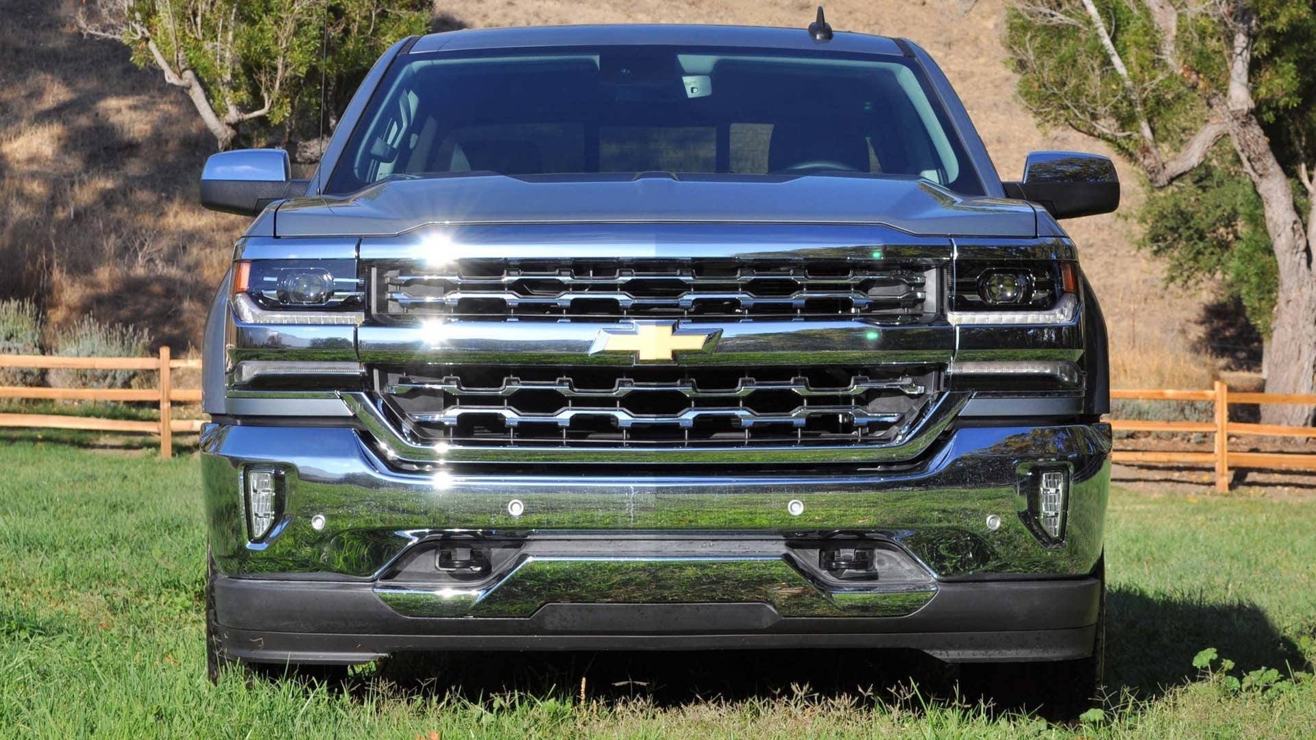 2016 chevy silverado grille