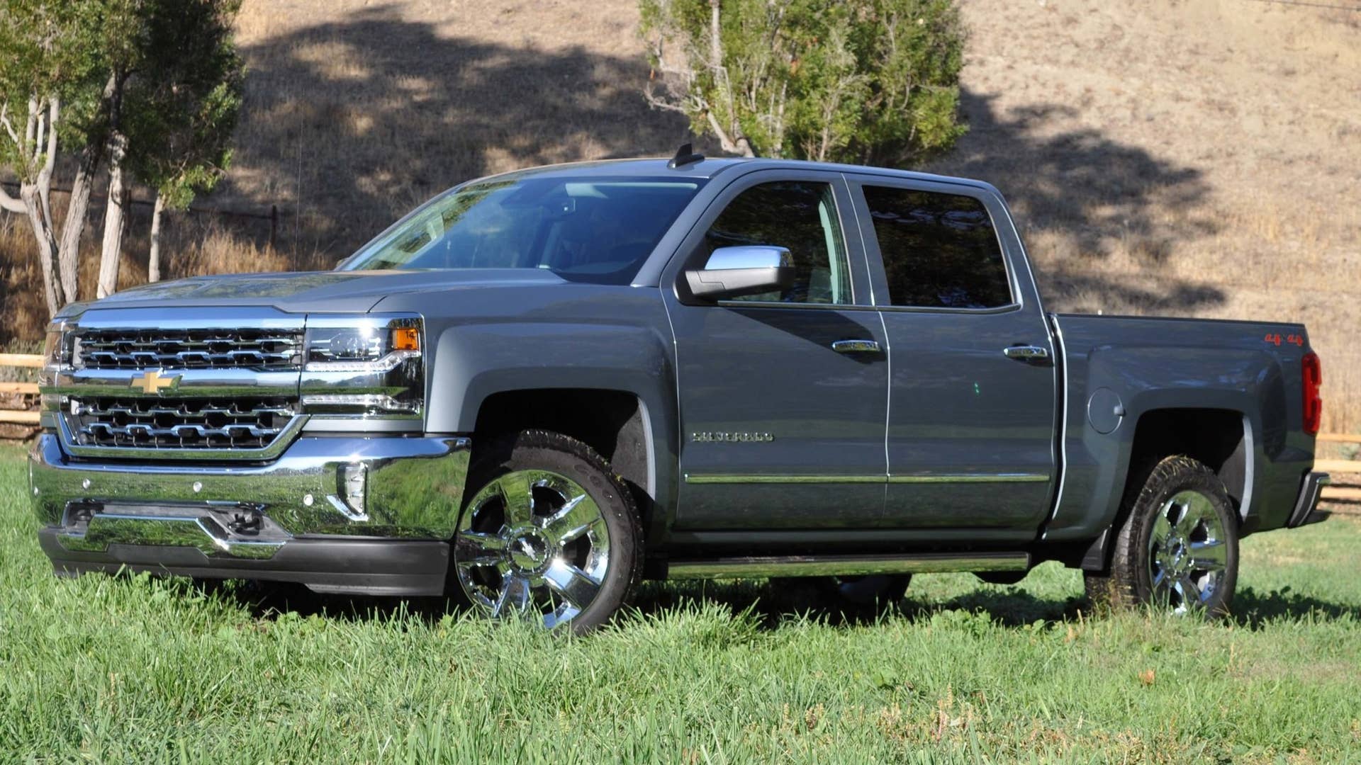 chevy silverado front three quarters