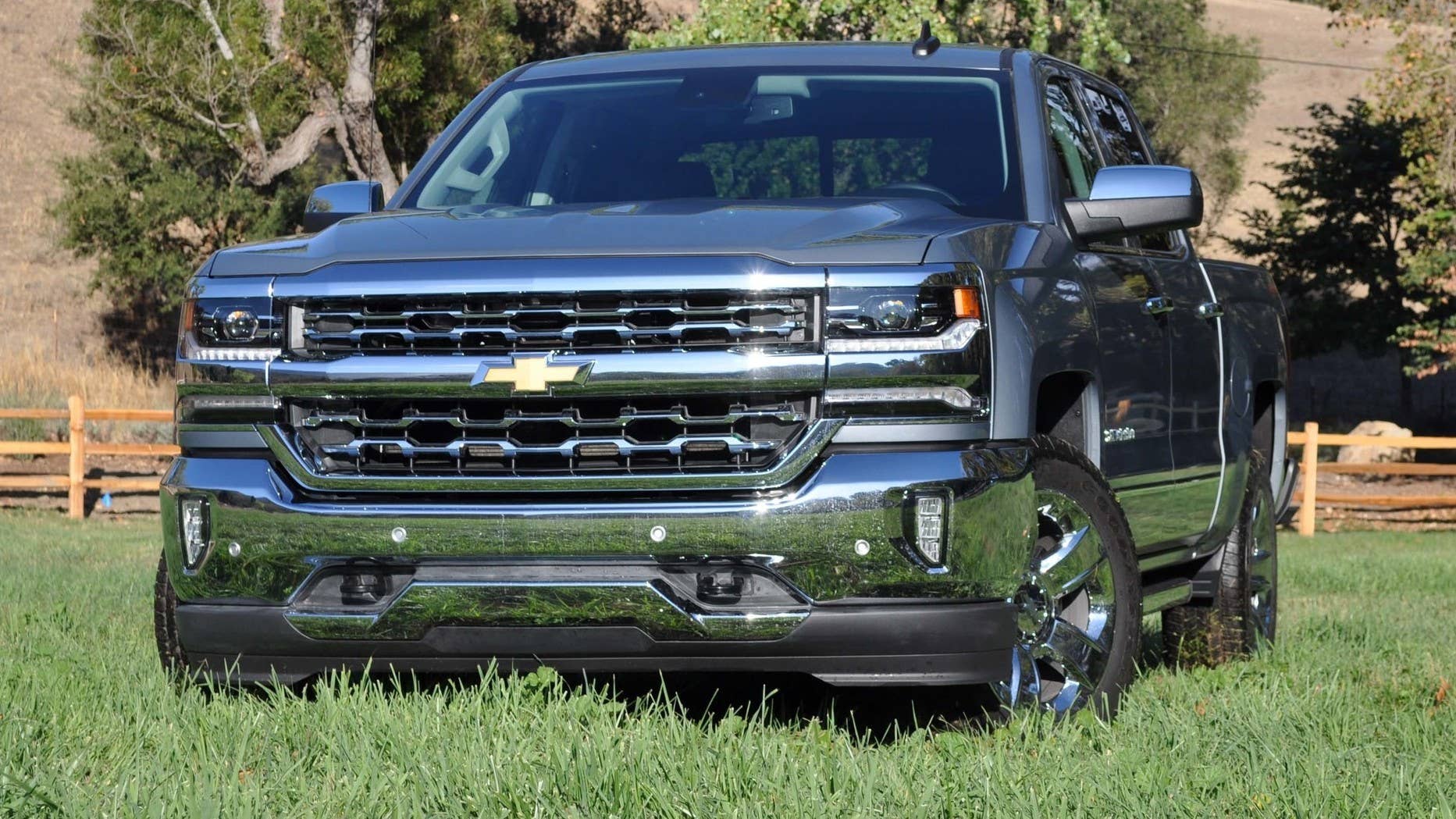 2016 chevy silverado front
