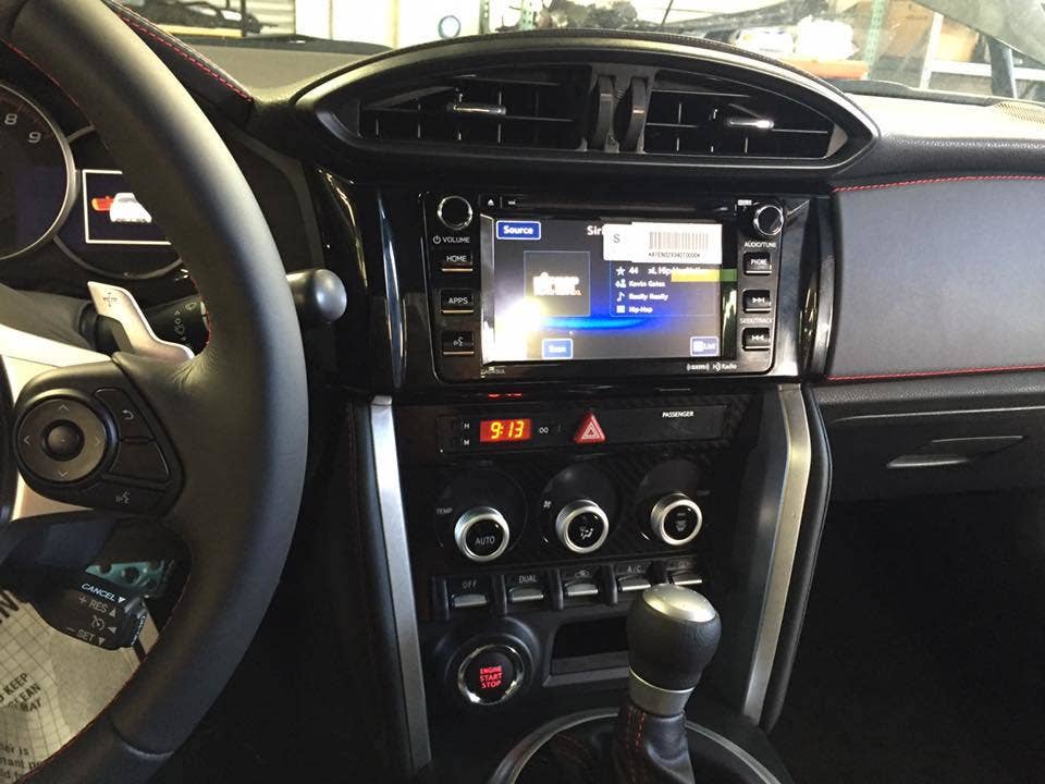 2017 Subaru BRZ facelift center console