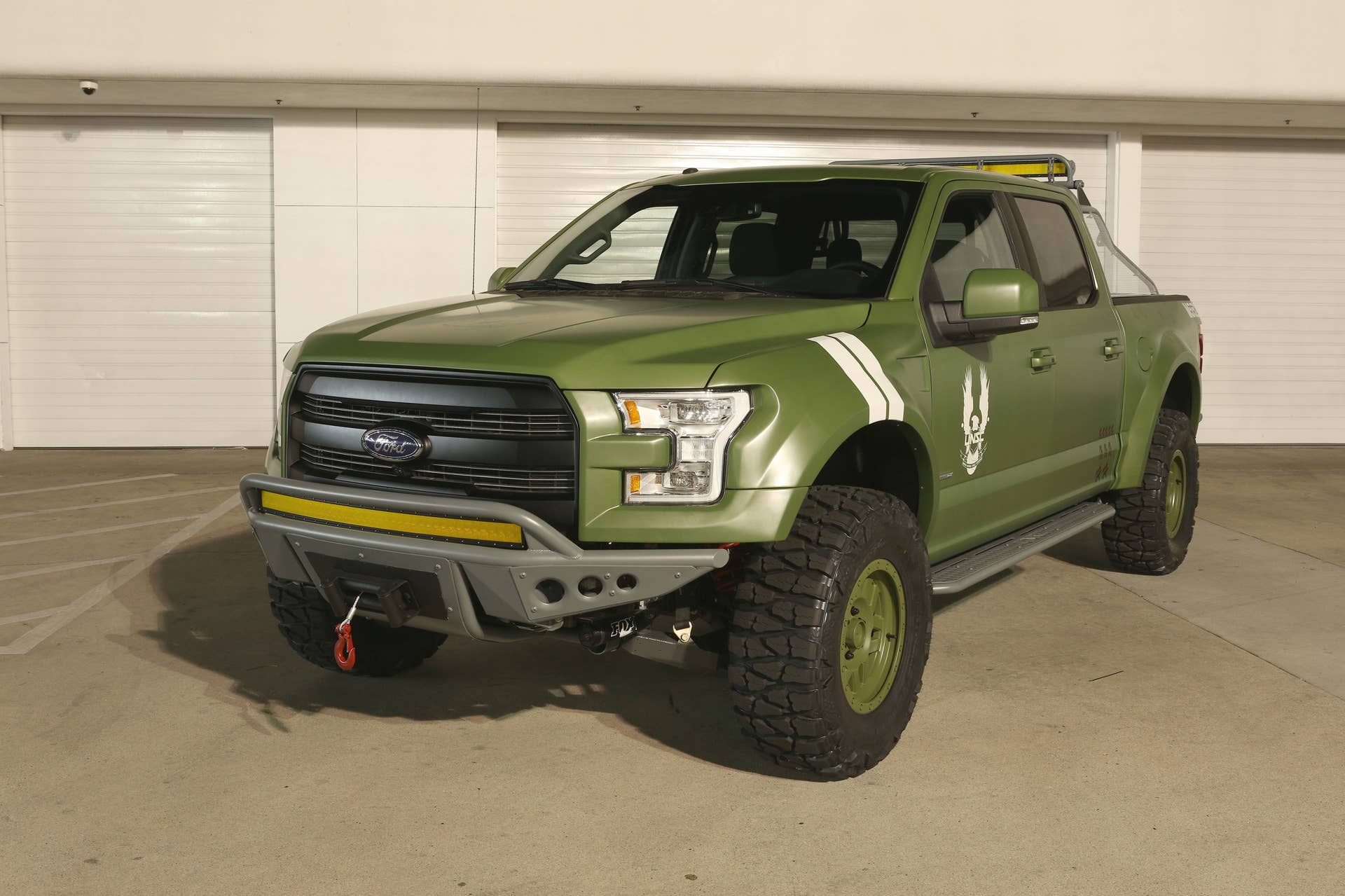 Ford F-150 Halo Sandcat front 3/4