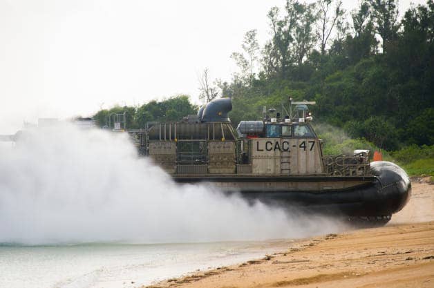Okinawa Blue Beach Landing Craft Air Cushion LCAC Amphibious Dock Loading ship USS Germantown LSD 42 #PELARG14 #U.S. Navy 31st Marine Expeditionary Unit 7th Fleet