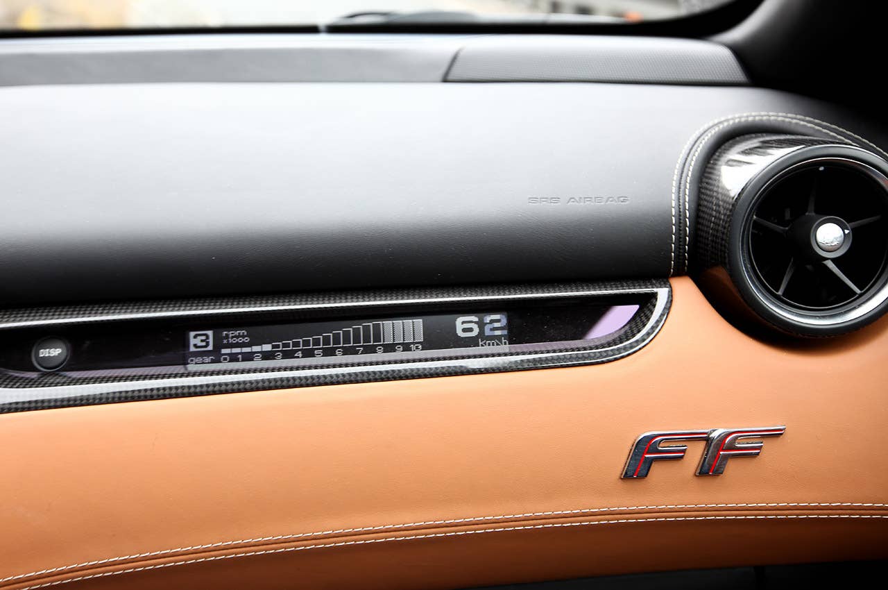 2012 Ferrari FF digital readout