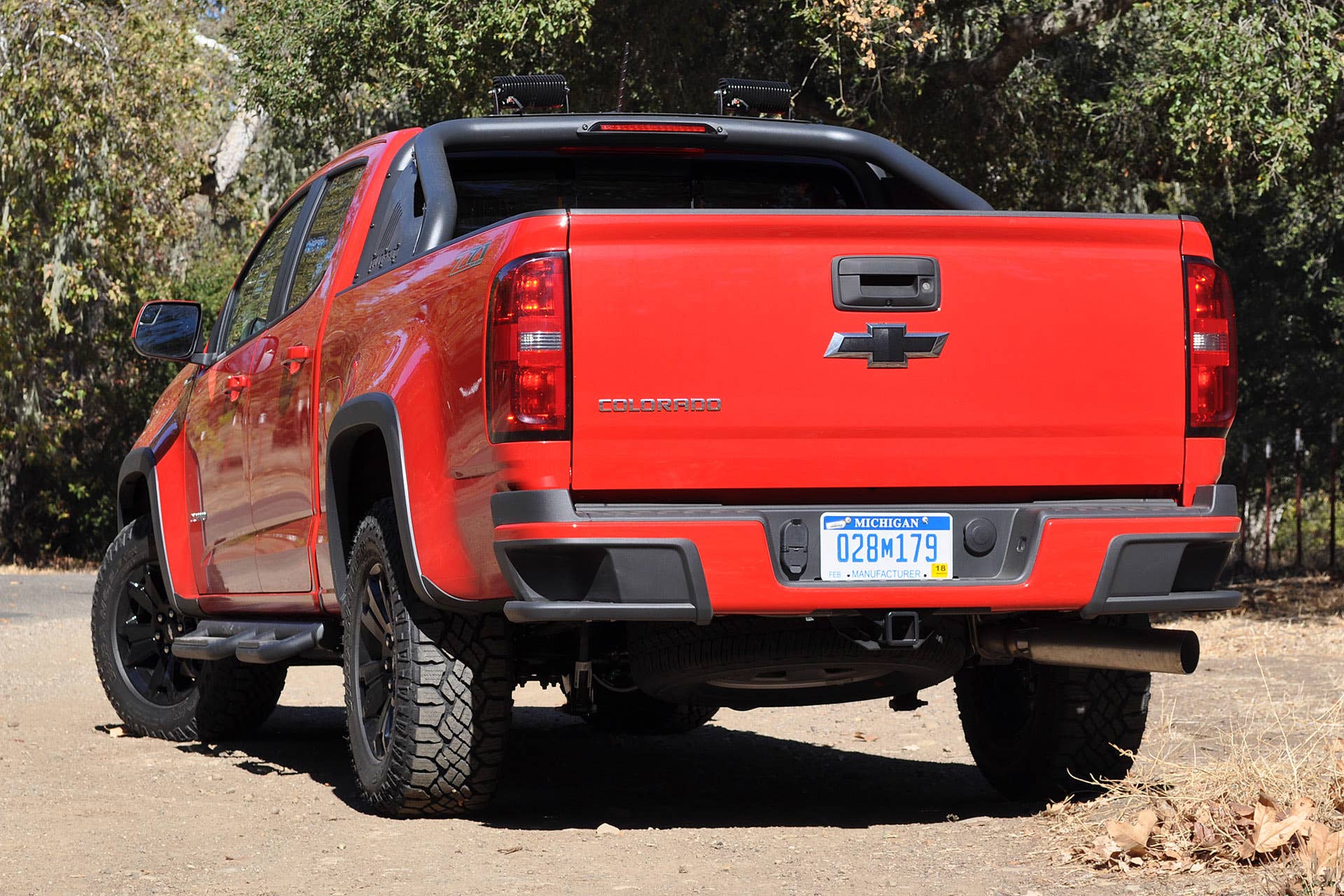 2016 Chevrolet Colorado Diesel rear 3/4 view