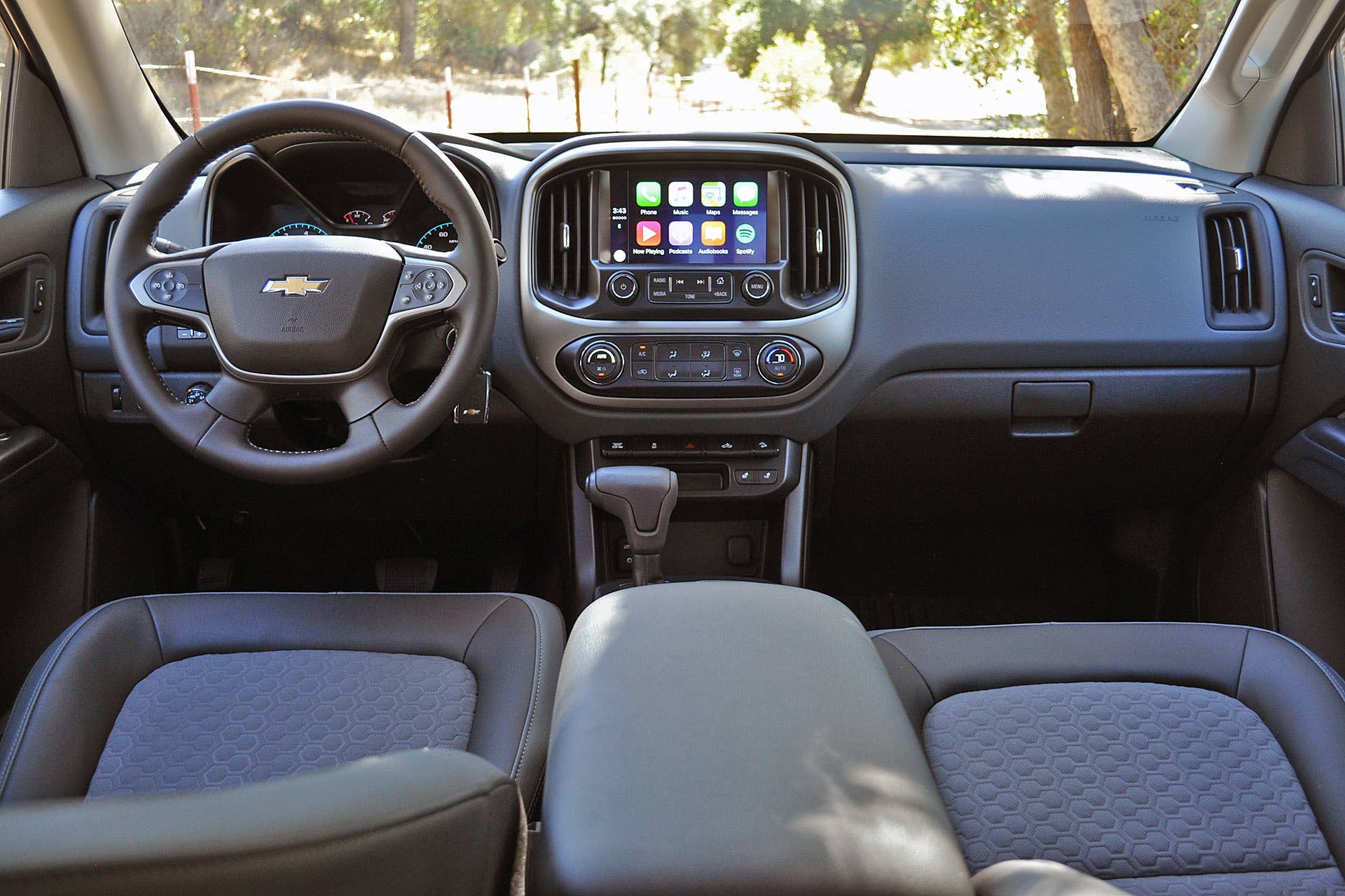 2016 Chevrolet Colorado Diesel interior