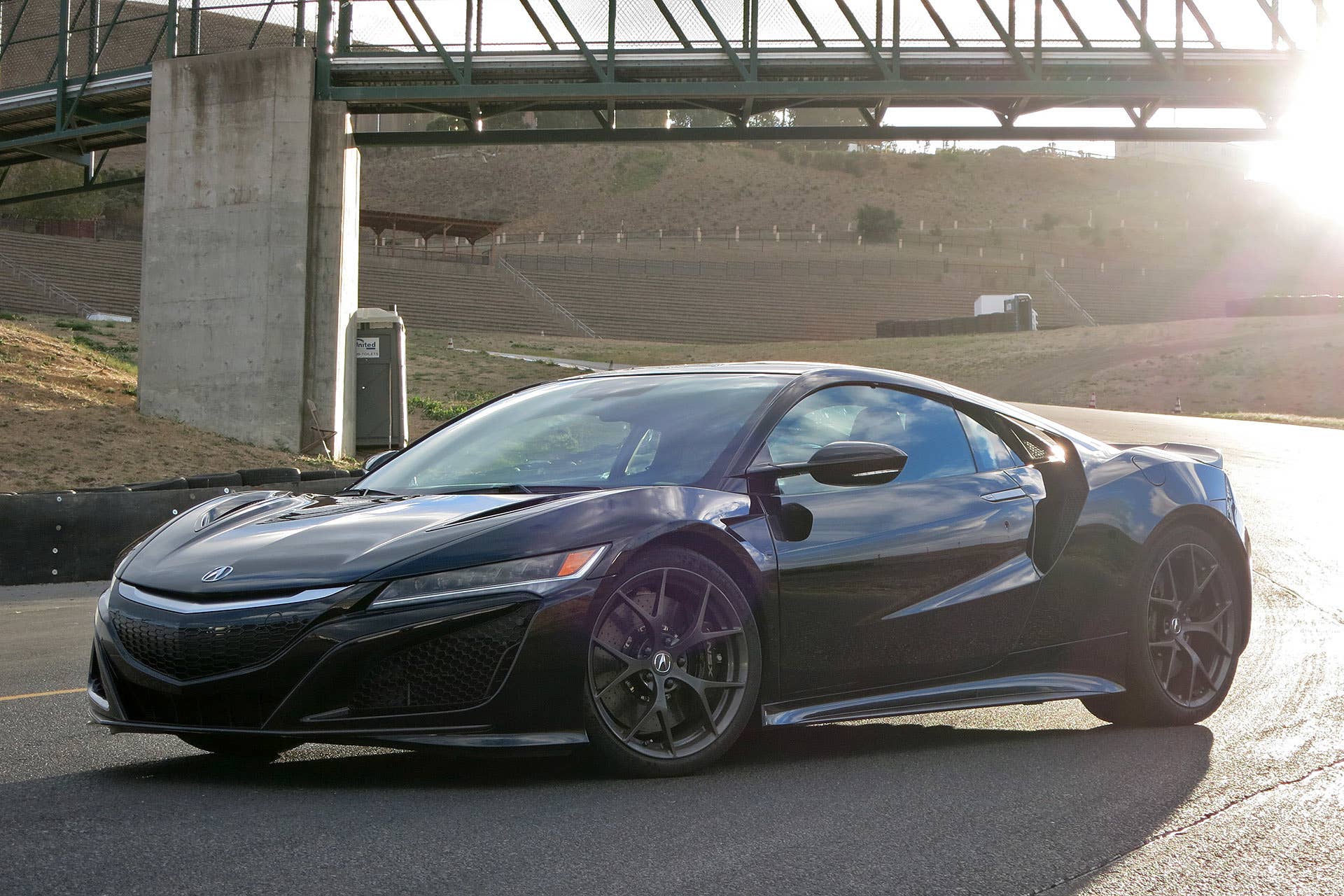 2017 Acura NSX front 3/4 view