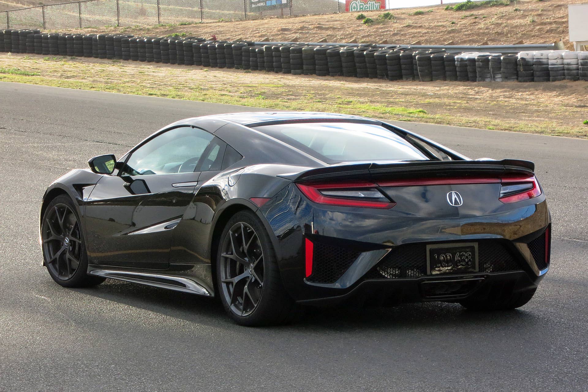 2017 Acura NSX rear 3/4 view