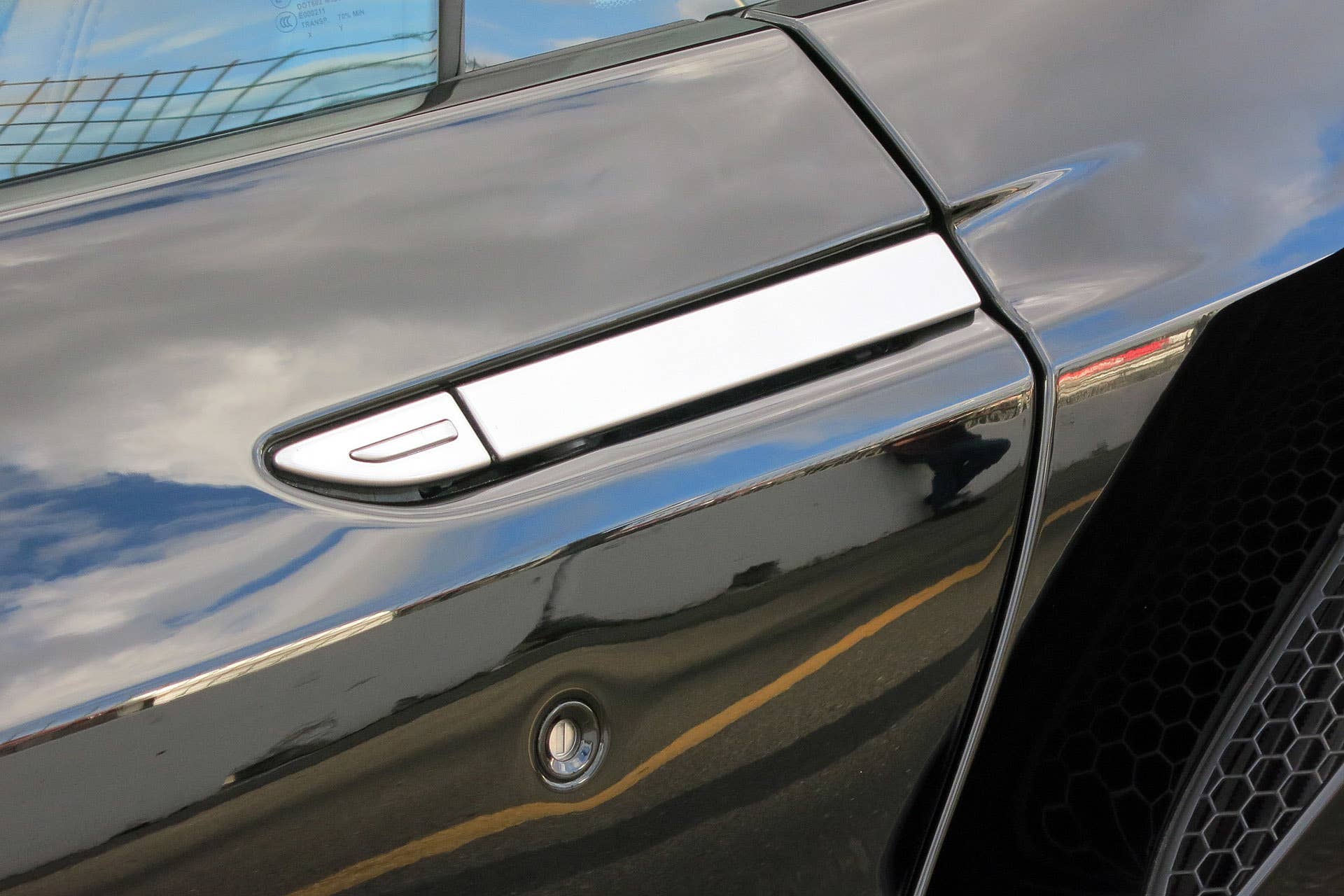 2017 Acura NSX door handle