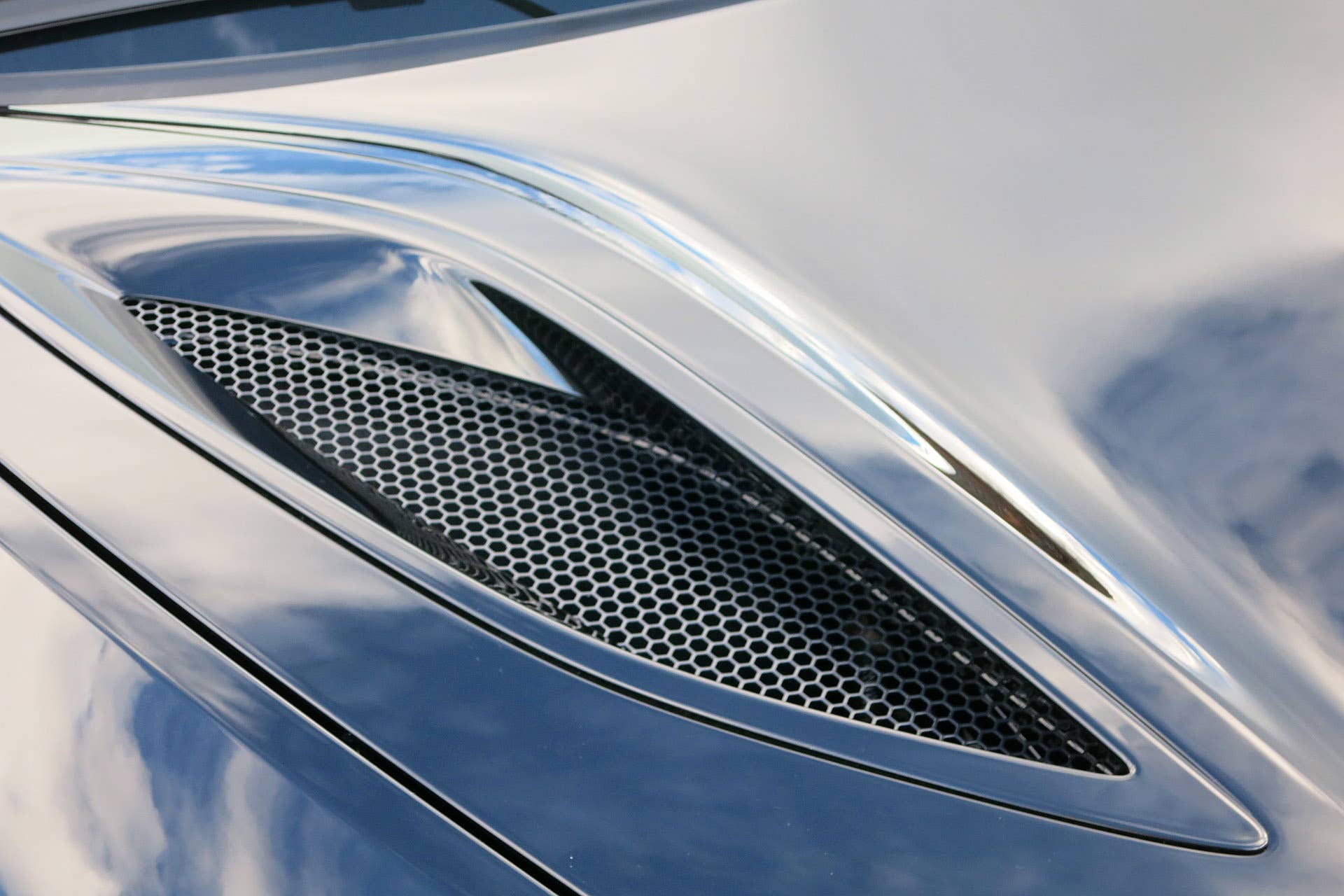 2017 Acura NSX hood vent
