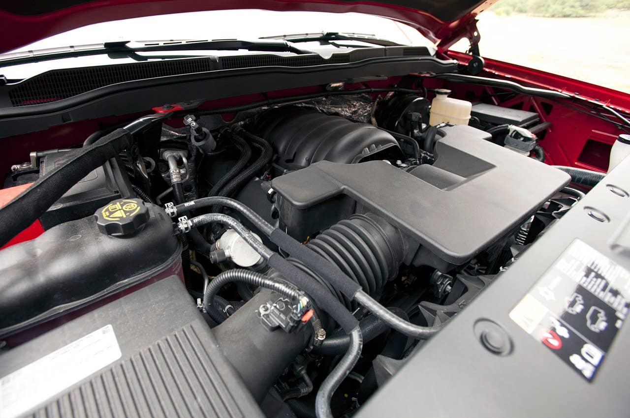 2014 Chevrolet Silverado engine