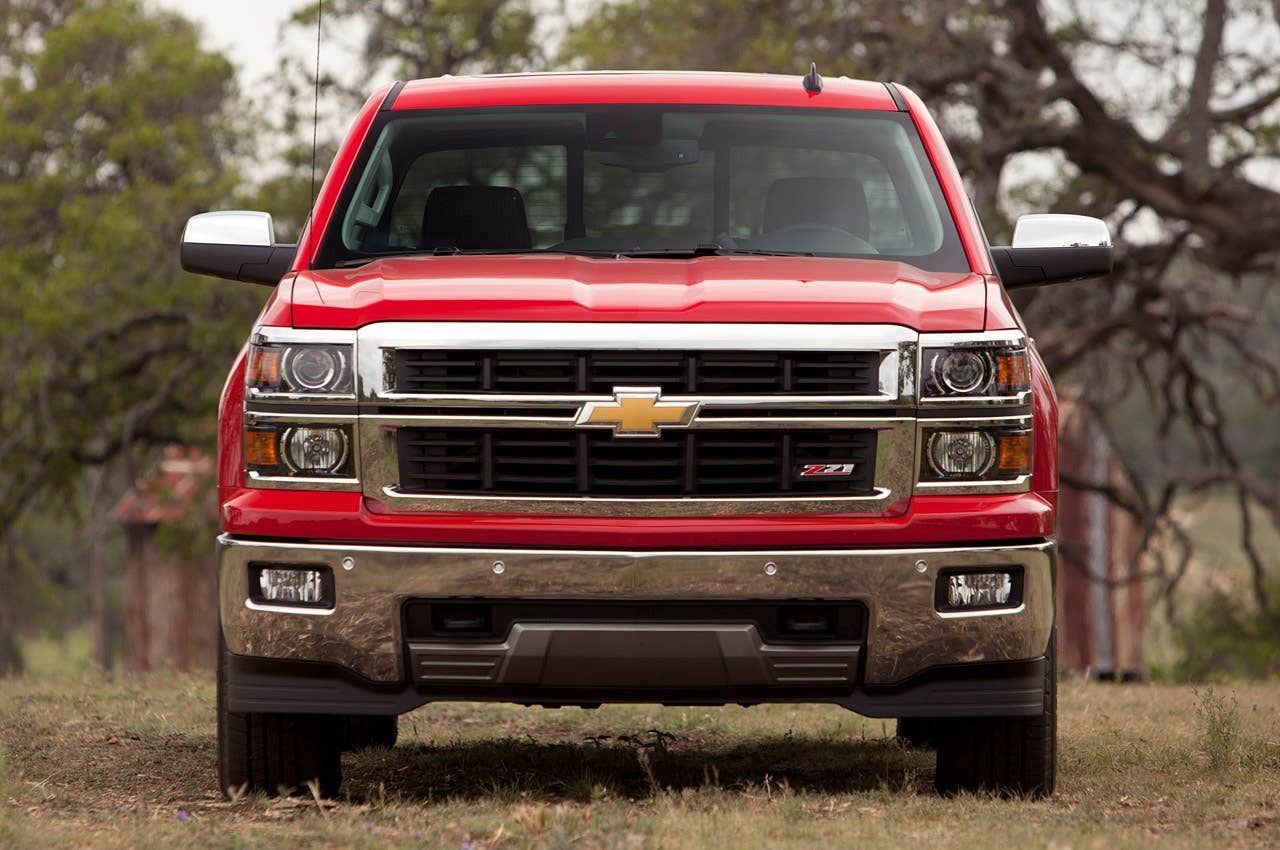 2014 Chevrolet Silverado front view