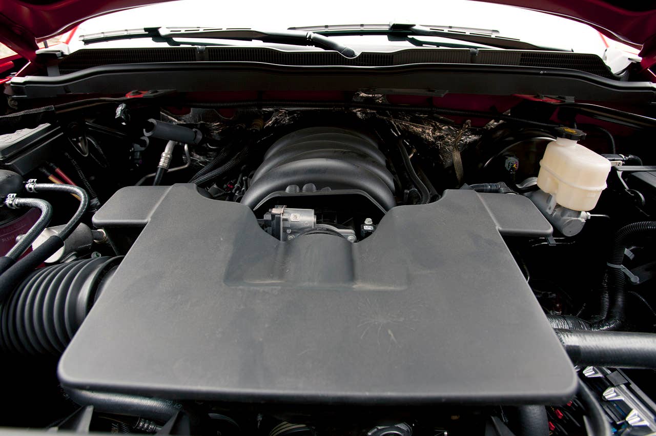 2014 Chevrolet Silverado engine