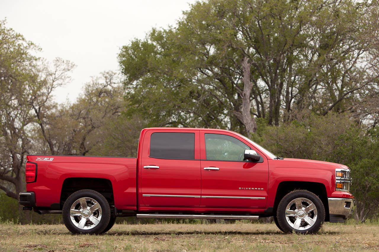 2014 Chevrolet Silverado side view
