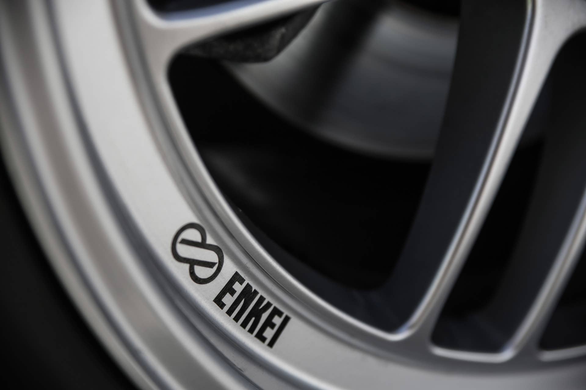 Toyota Sienna R-Tuned Concept wheel