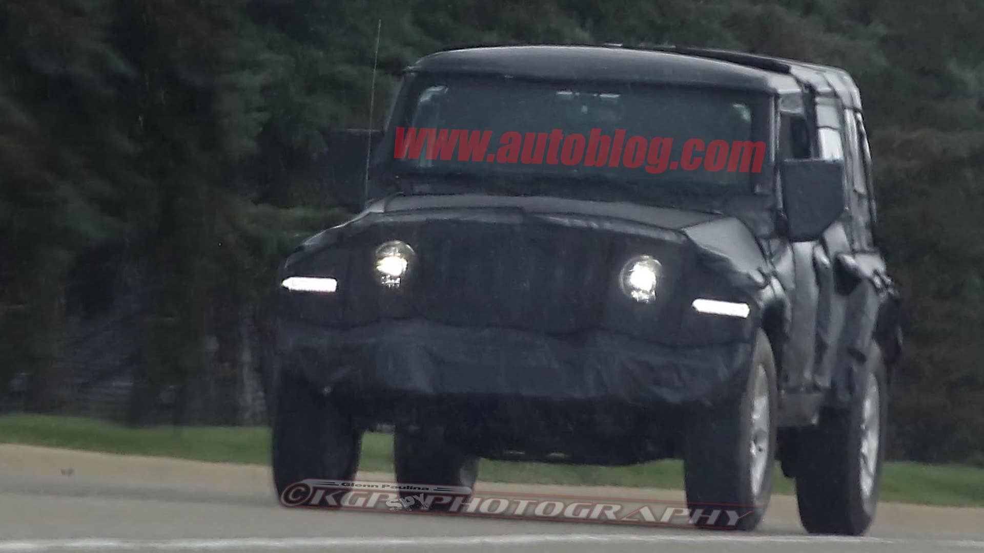 2018 Jeep Wrangler JL Dealer Leak Spy Shots Front End Exterior