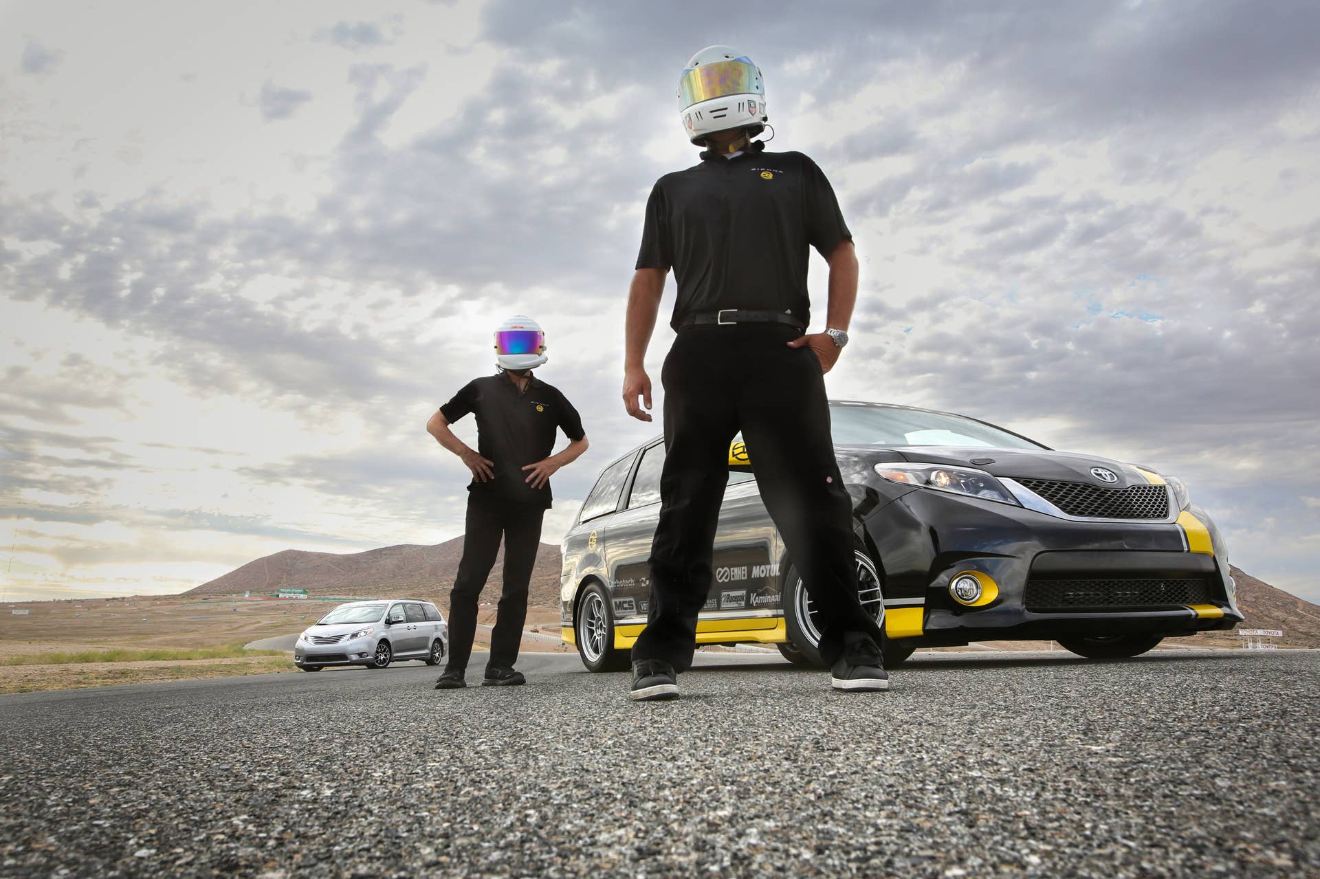 Toyota Sienna R-Tuned Concept drivers