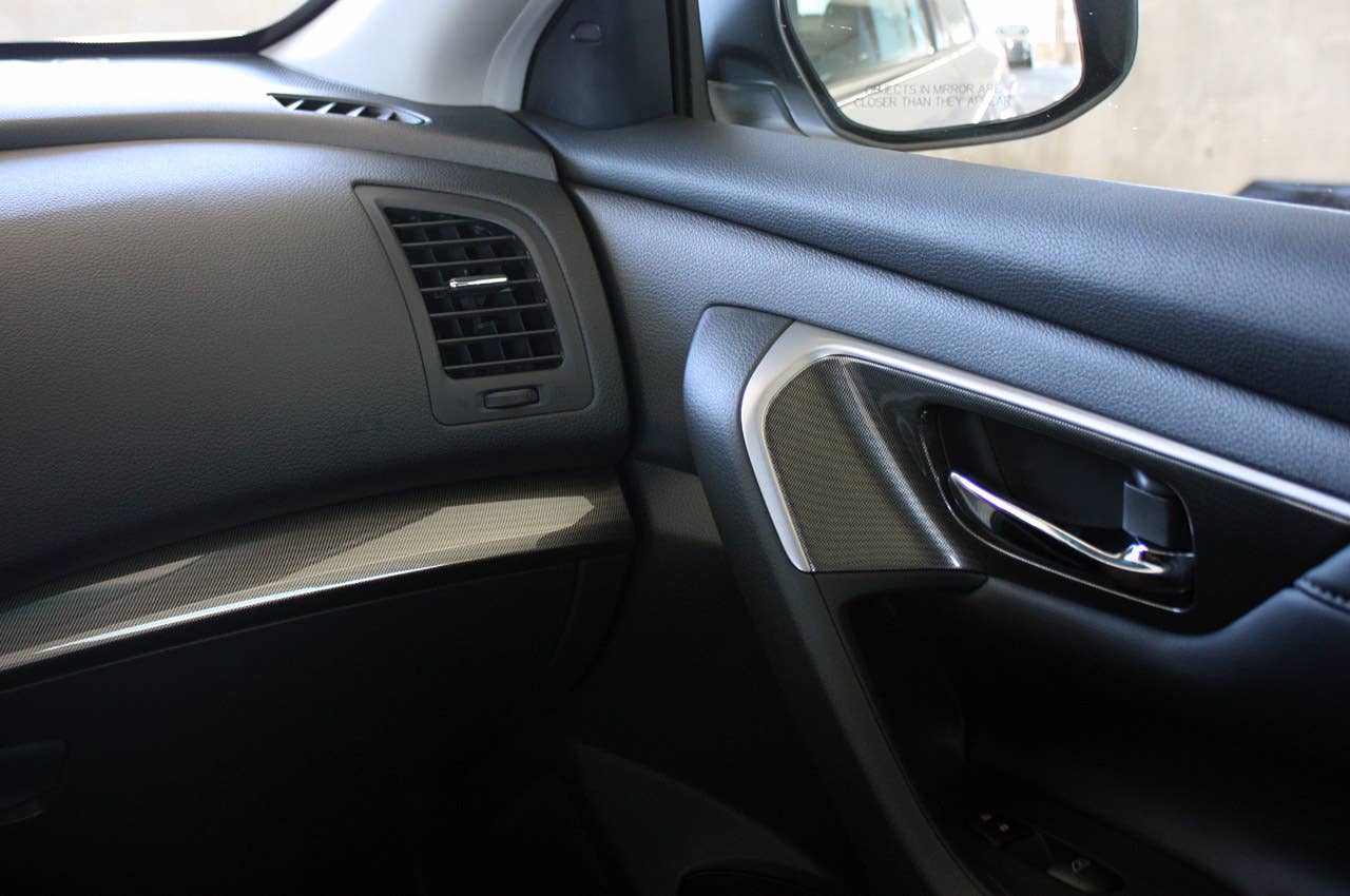 2013 Nissan Altima interior detail