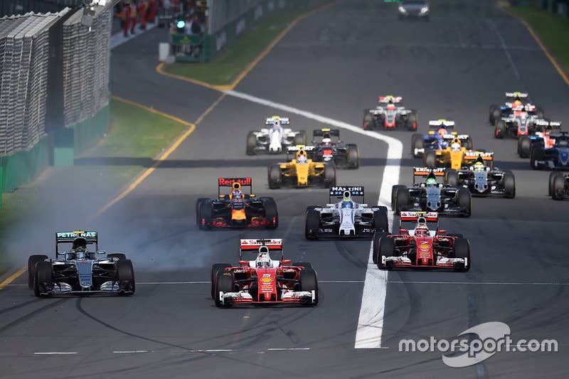 Sebastian Vettel, Ferrari SF16-H leads at the start of the race