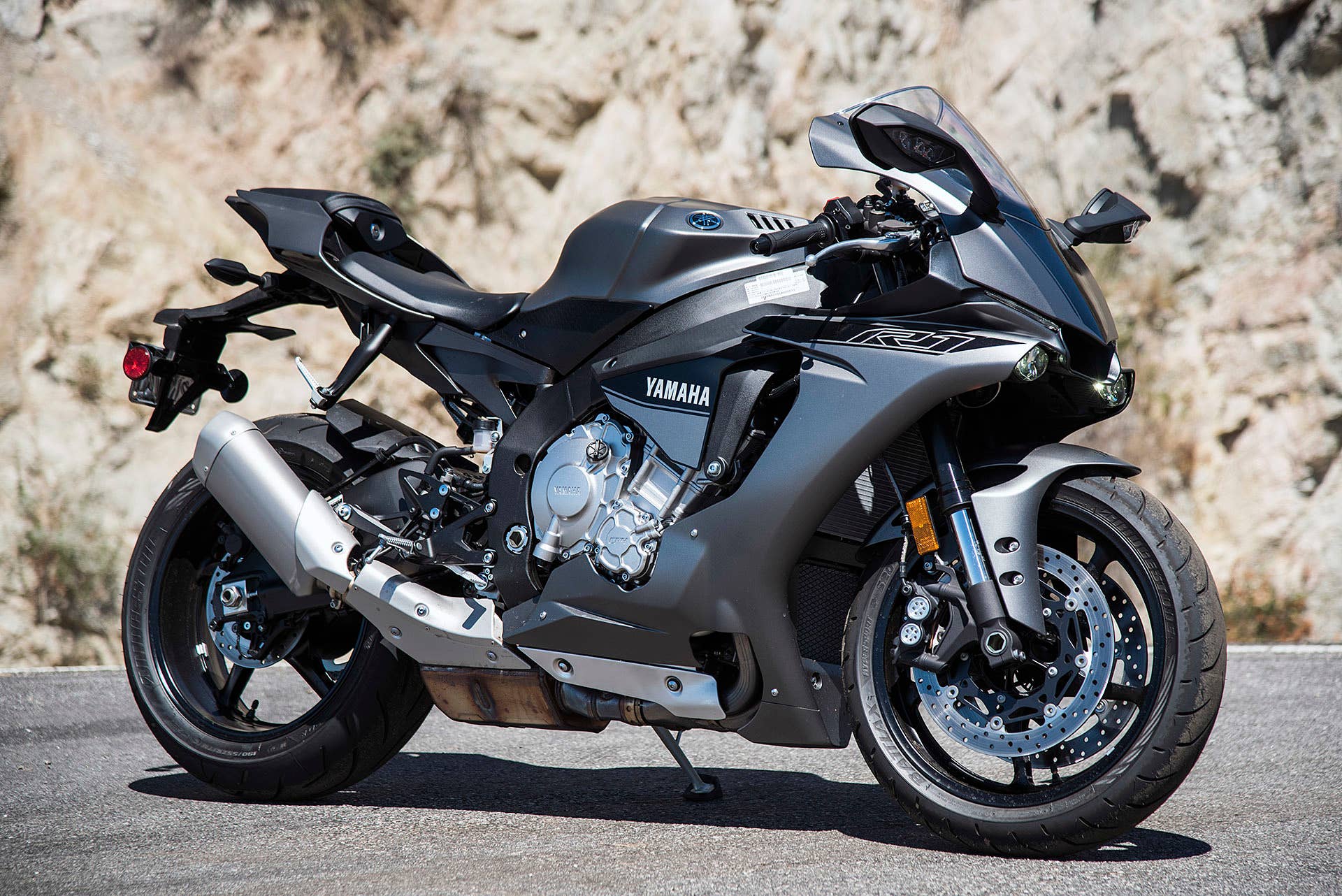 2016 Yamaha YZF-R1S