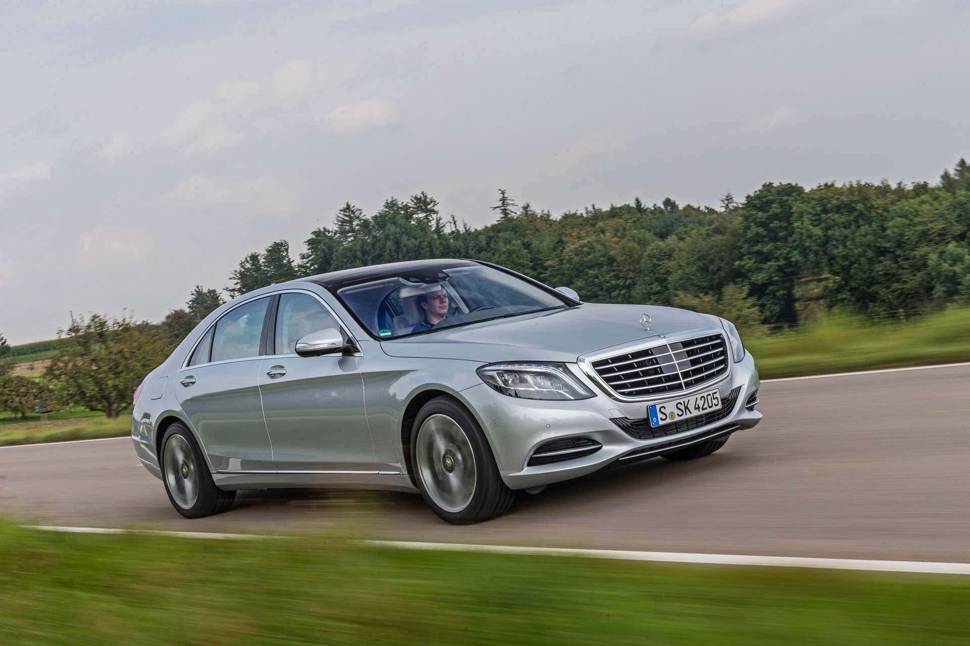 S550 PLUG-IN HYBRID.
