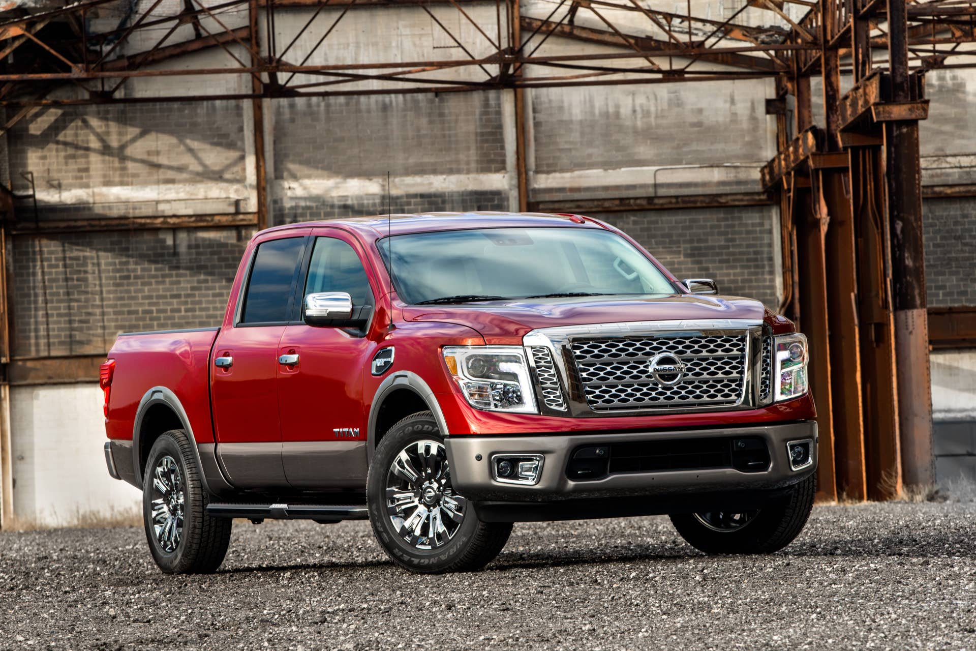 Nissan TITAN is built on a separate chassis from TITAN XD, approximately 228.1 inches long (11.8 inches less than XD) and 79.5 inches wide (same as XD), with the cab size shared between the two vehicles.