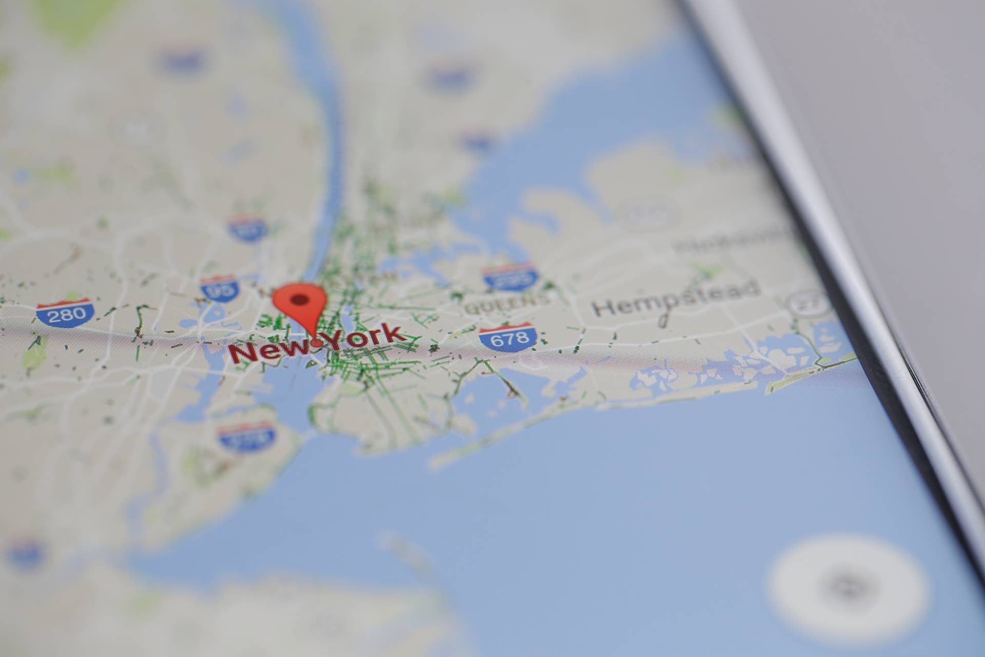The Google Maps app is seen displaying part of the Manhatten district of New York City on an iPhone on 16 March, 2017. (Photo by Jaap Arriens/NurPhoto via Getty Images)