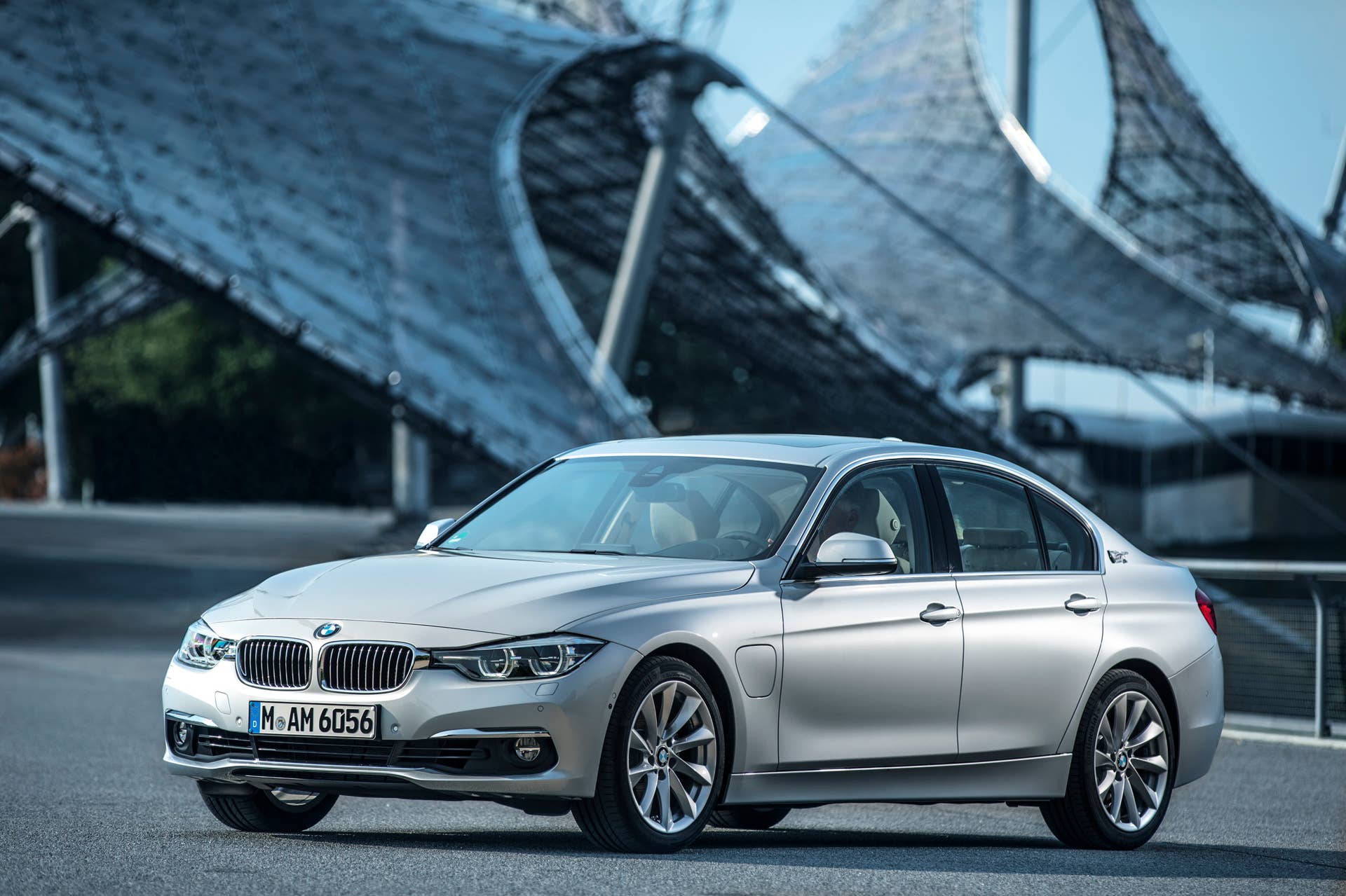 bmw 330e front three quarters