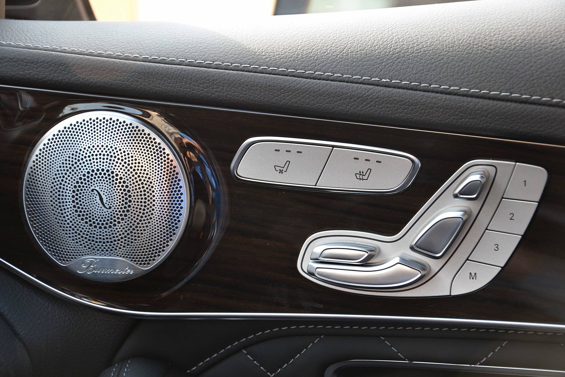 2016 Mercedes-Benz GLC250 door controls