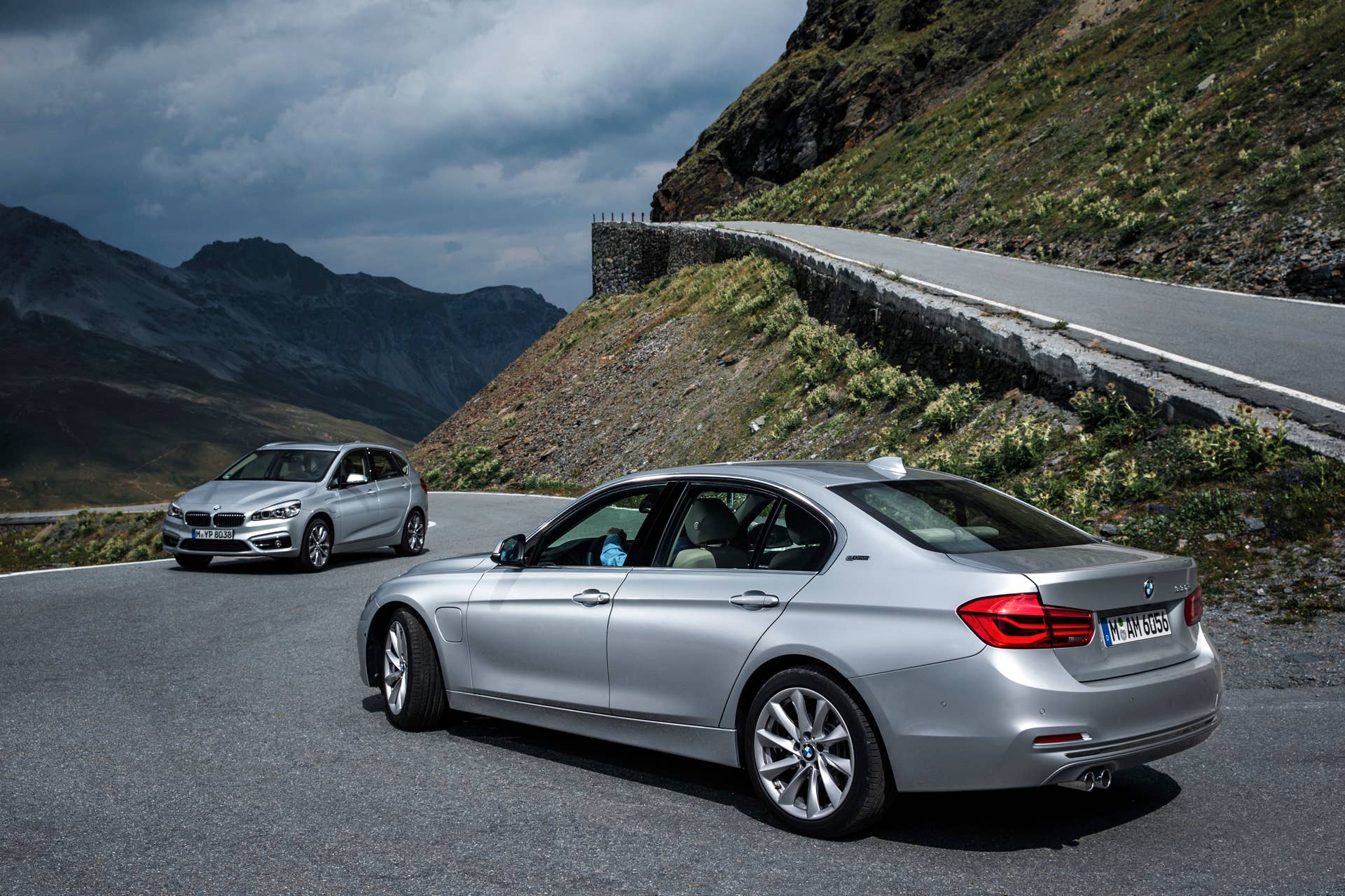 BMW 330e and 225xe