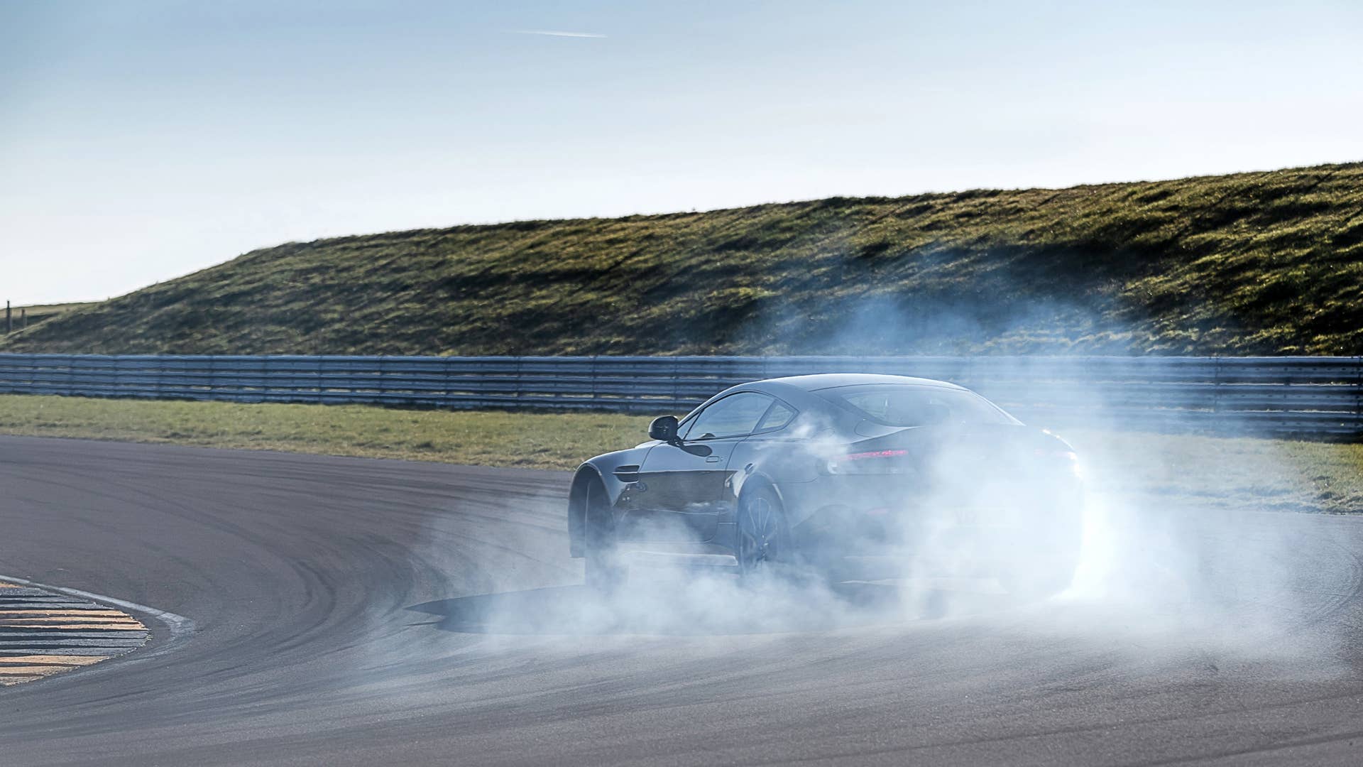 2017 Aston Martin V12 Vantage S smoke