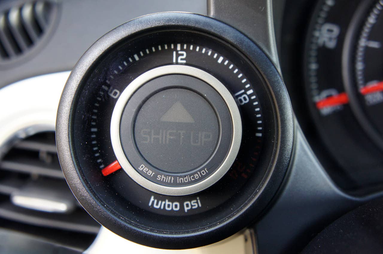 2012 Fiat 500 Abarth shift light
