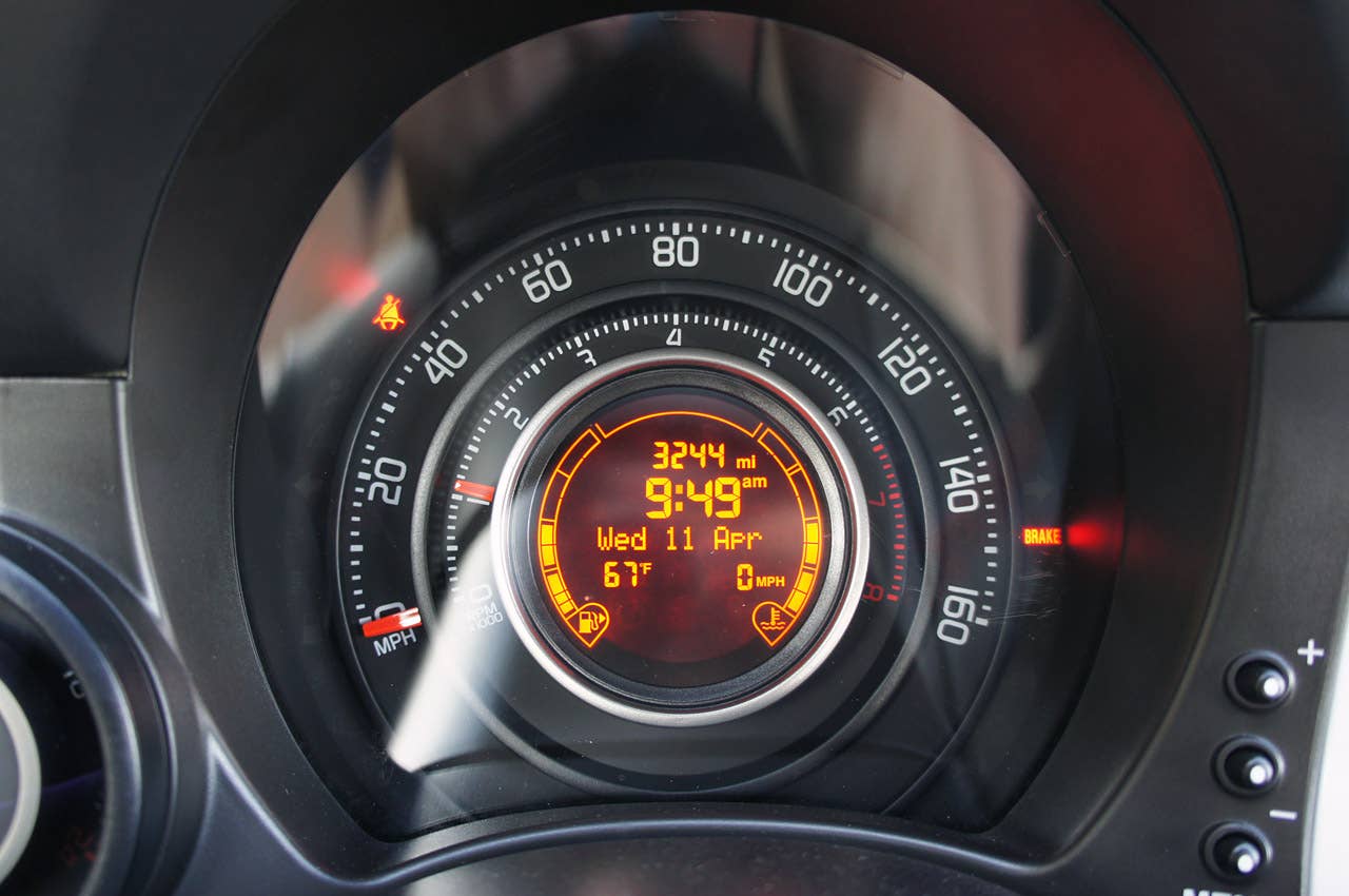2012 Fiat 500 Abarth gauges
