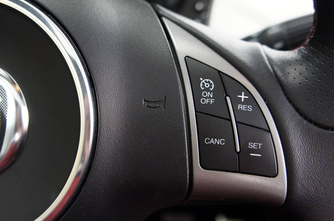 2012 Fiat 500 Abarth steering wheel controls