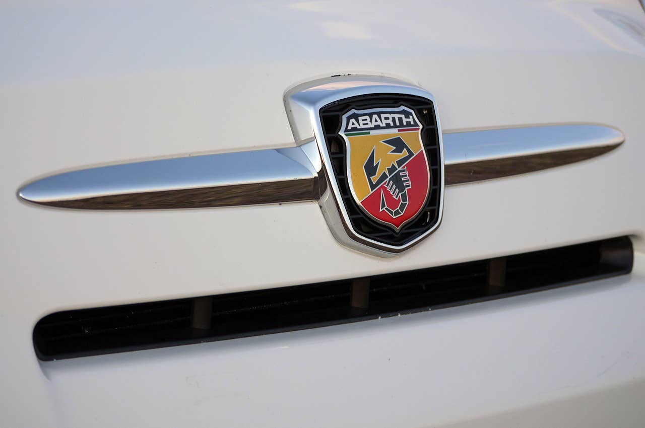 2012 Fiat 500 Abarth logo