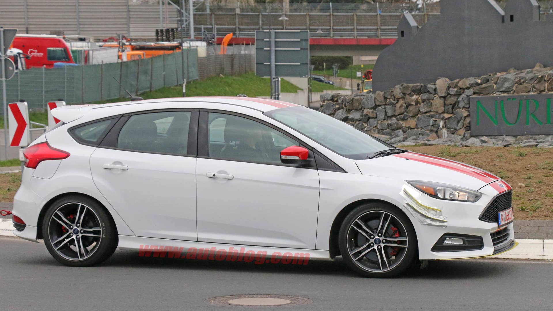 Ford Focus ST280 prototype profile