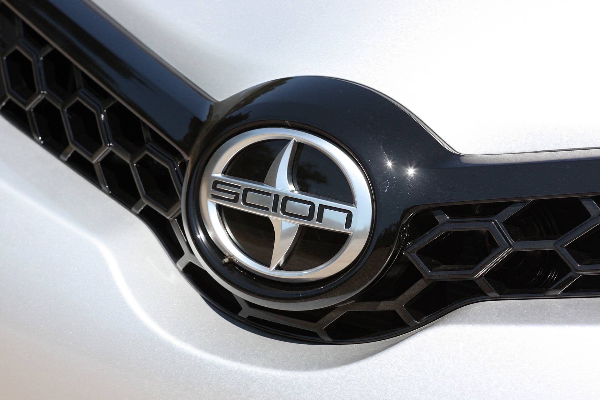 2016 Scion iM grille