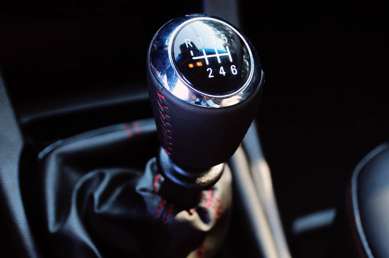 2013 Chevrolet Sonic RS shifter