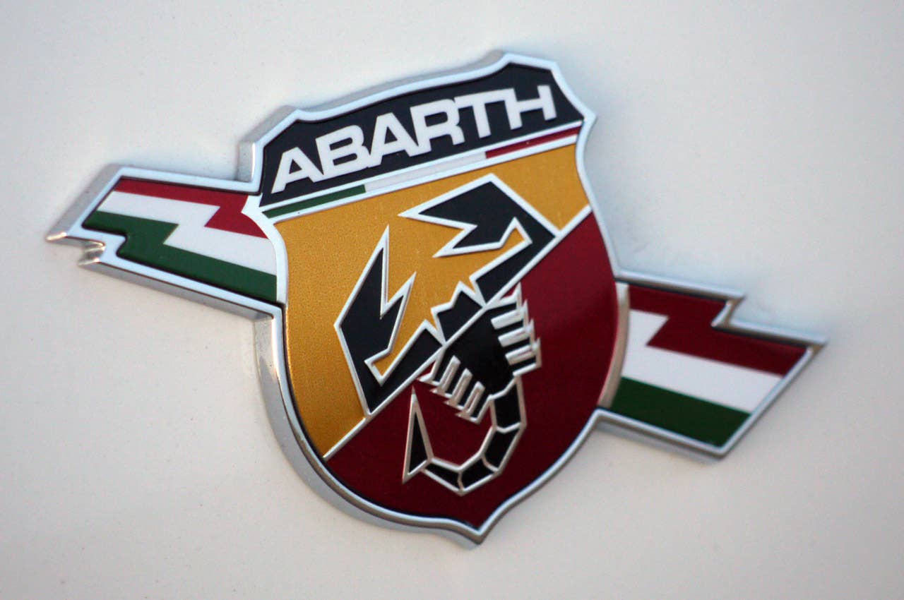 2012 Fiat 500 Abarth badge