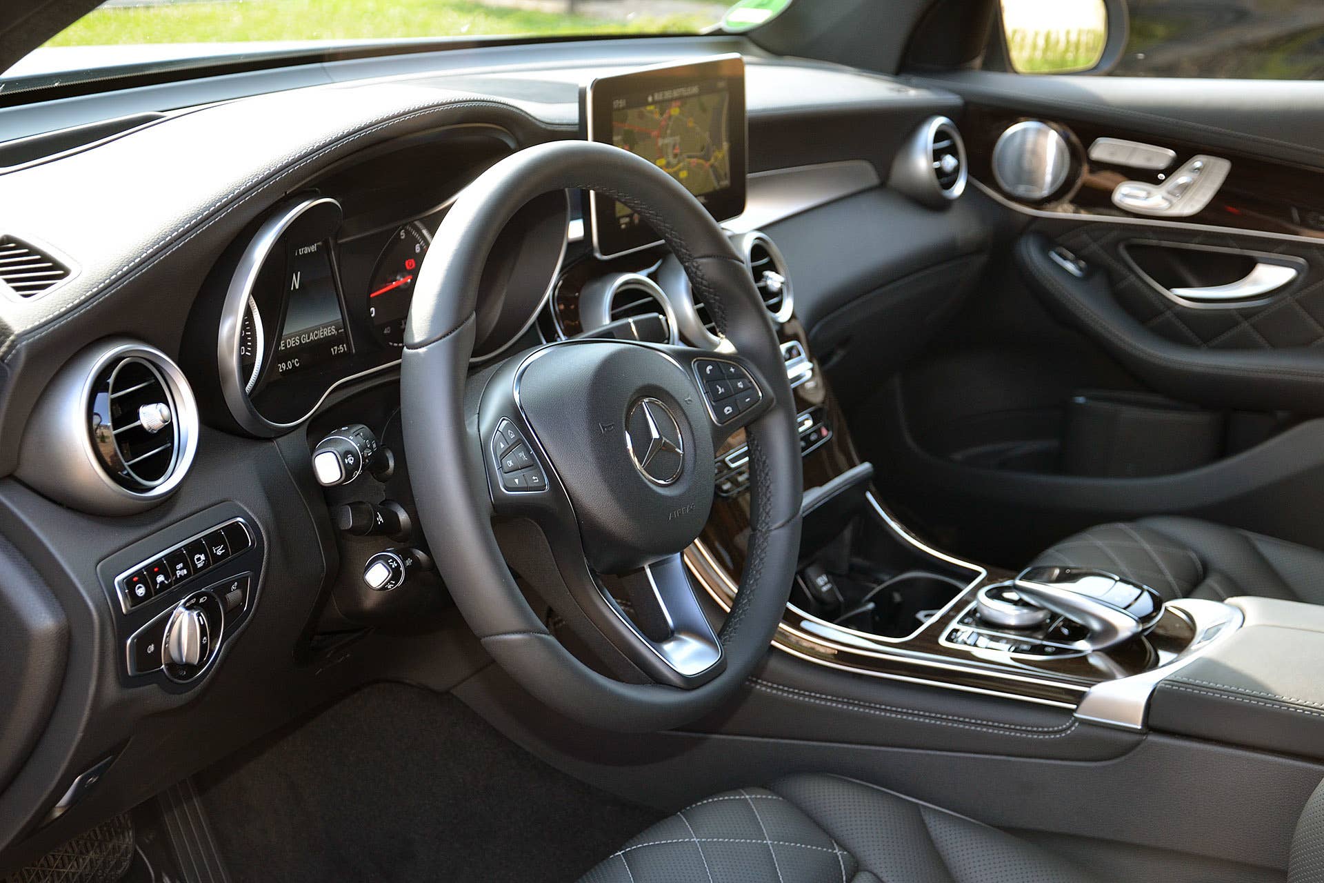 2016 Mercedes-Benz GLC250 interior