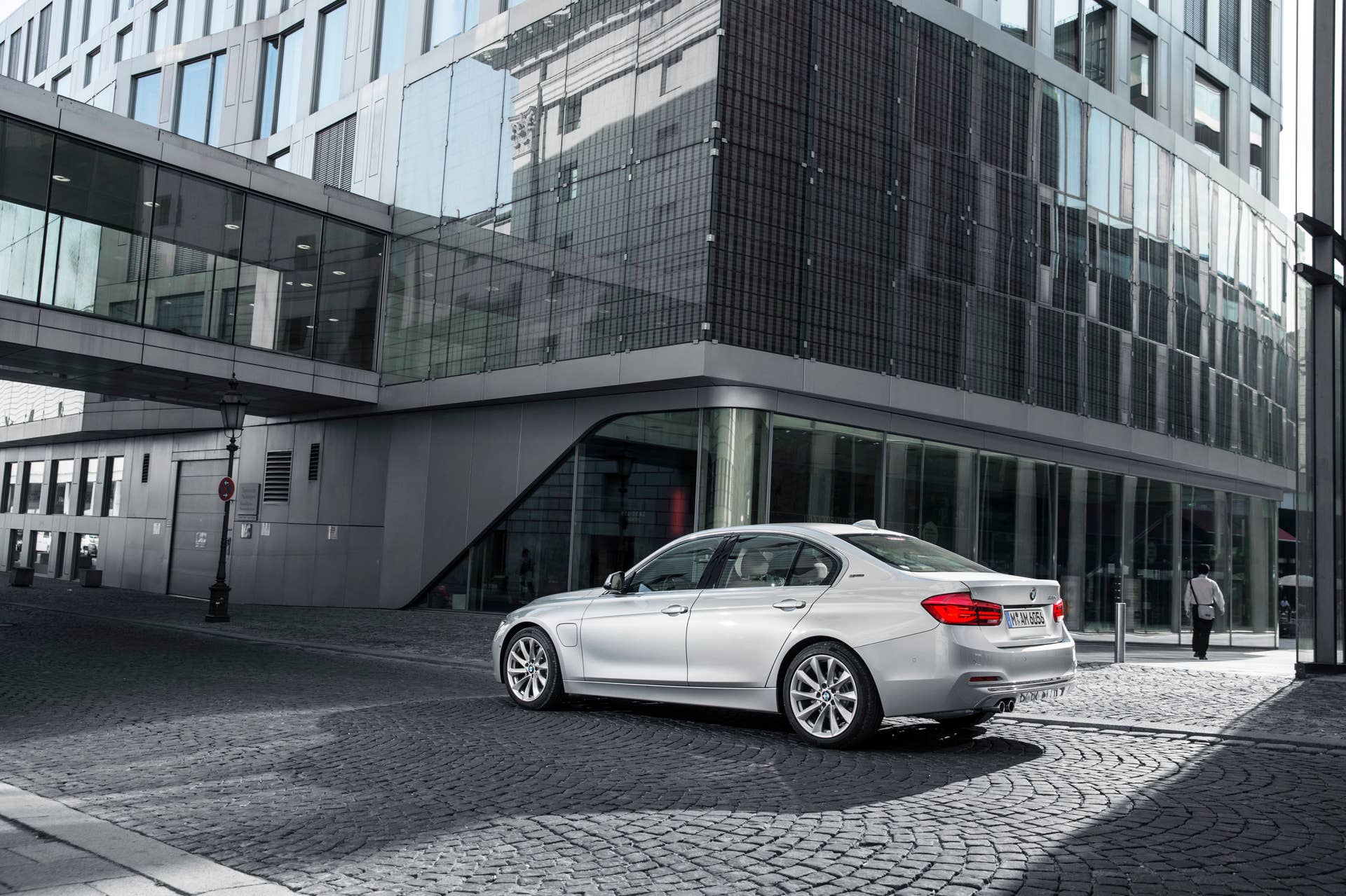 bmw 330e cobbled street