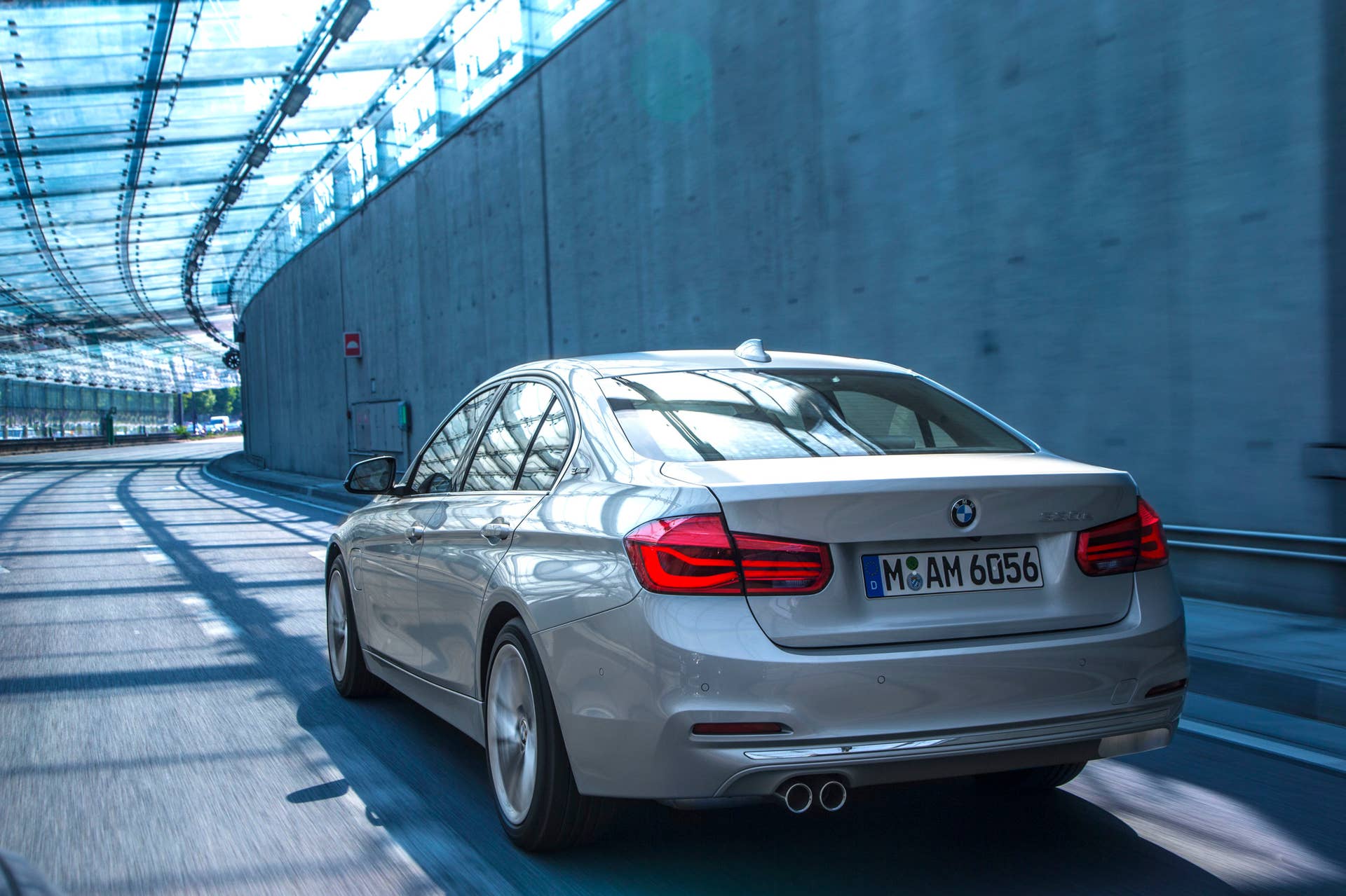 bmw 330e back