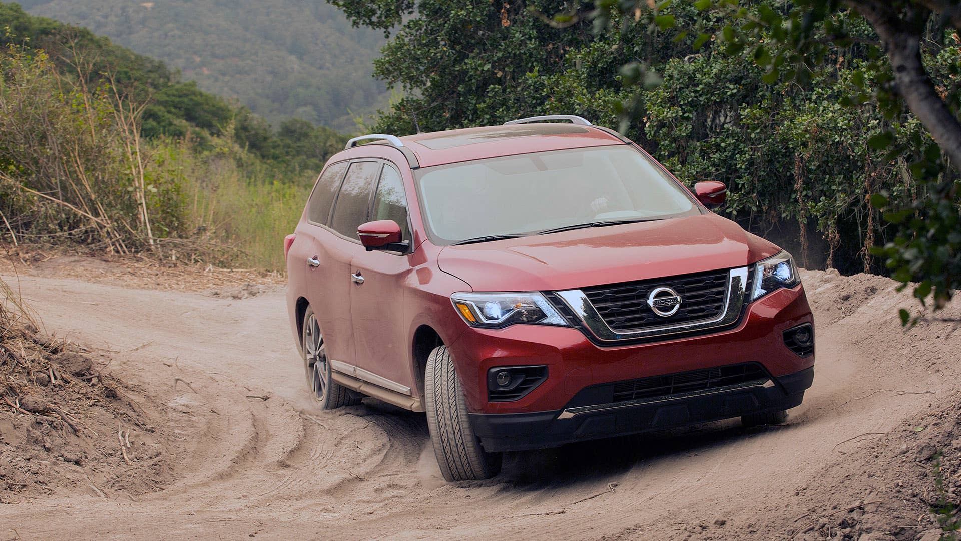 2017 Nissan Pathfinder off-road