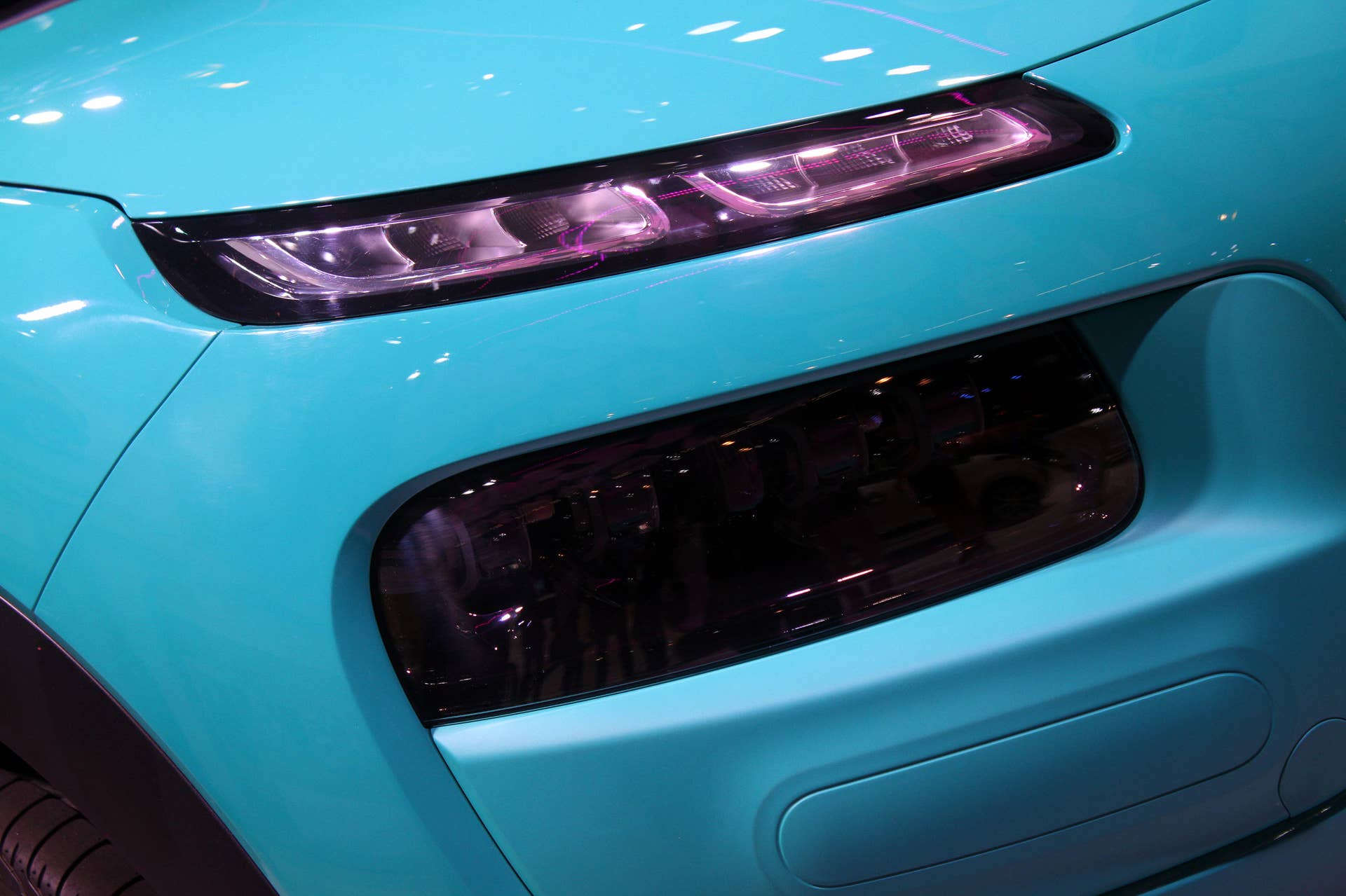 The Citroen Cactus M Concept at the 2015 Frankfurt Motor Show, headlight detail.