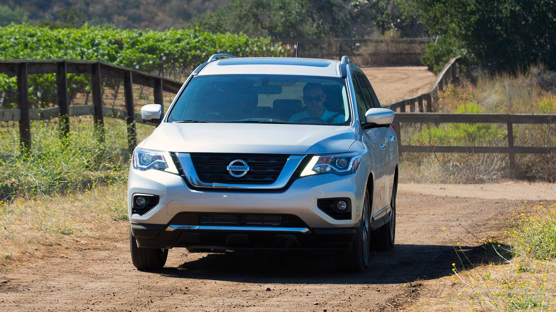 2017 Nissan Pathfinder off-road