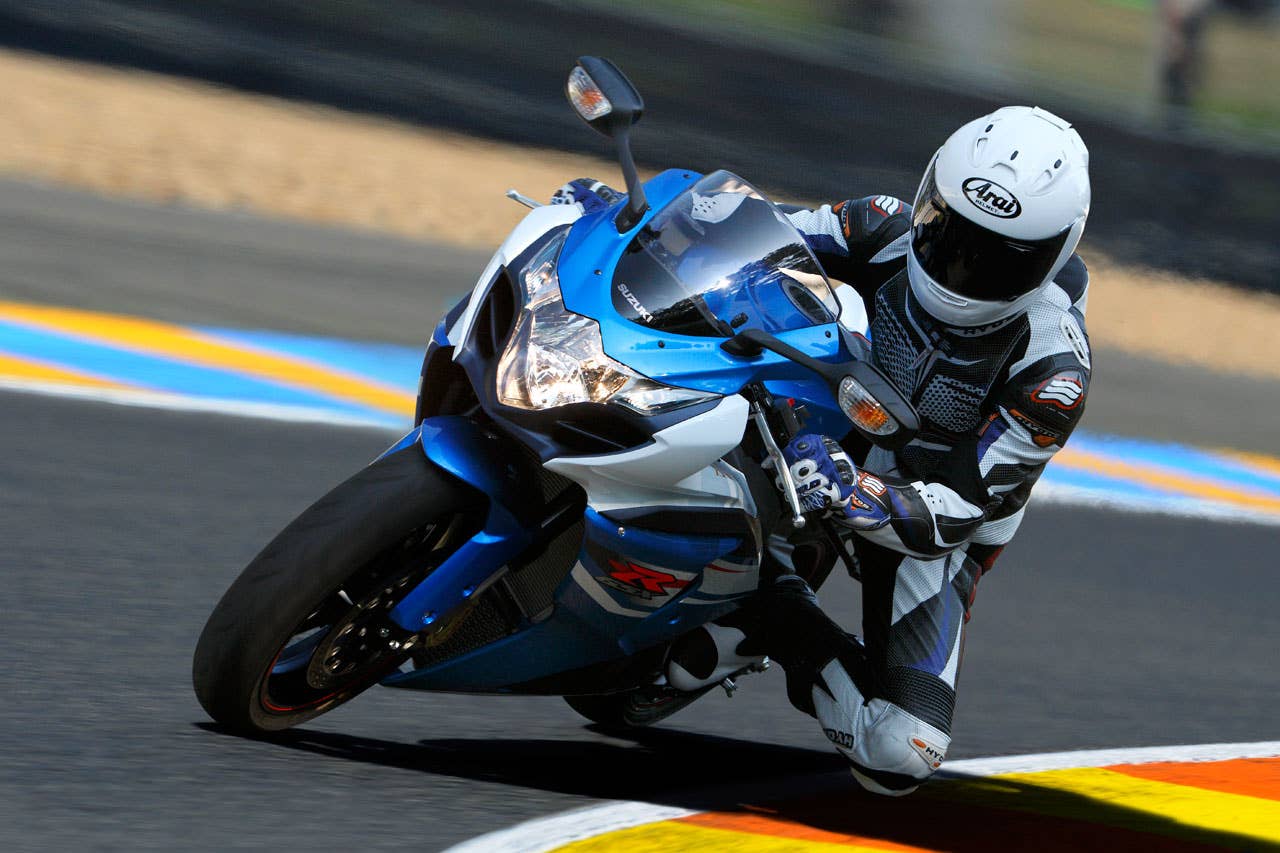 2012 Suzuki GSX-R1000 front 3/4