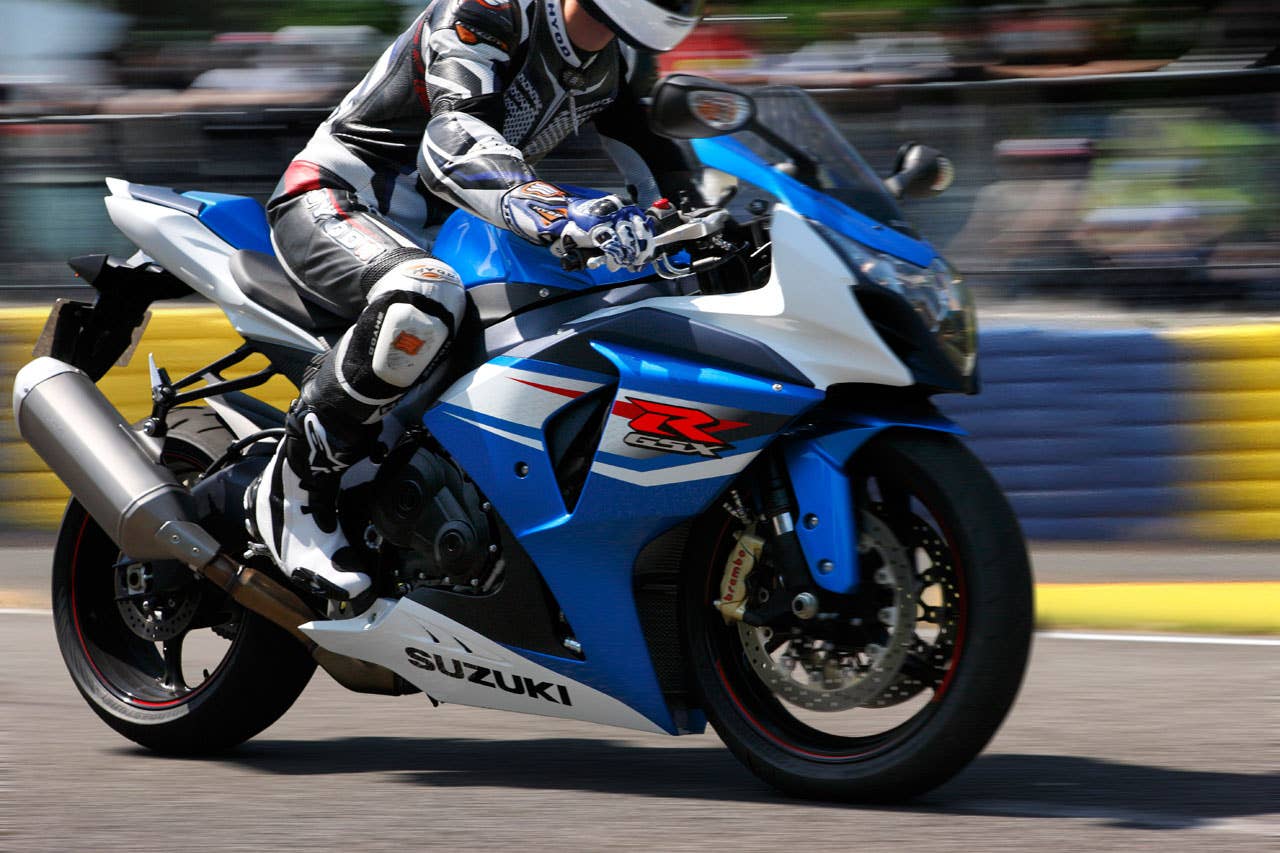 2012 Suzuki GSX-R1000 side